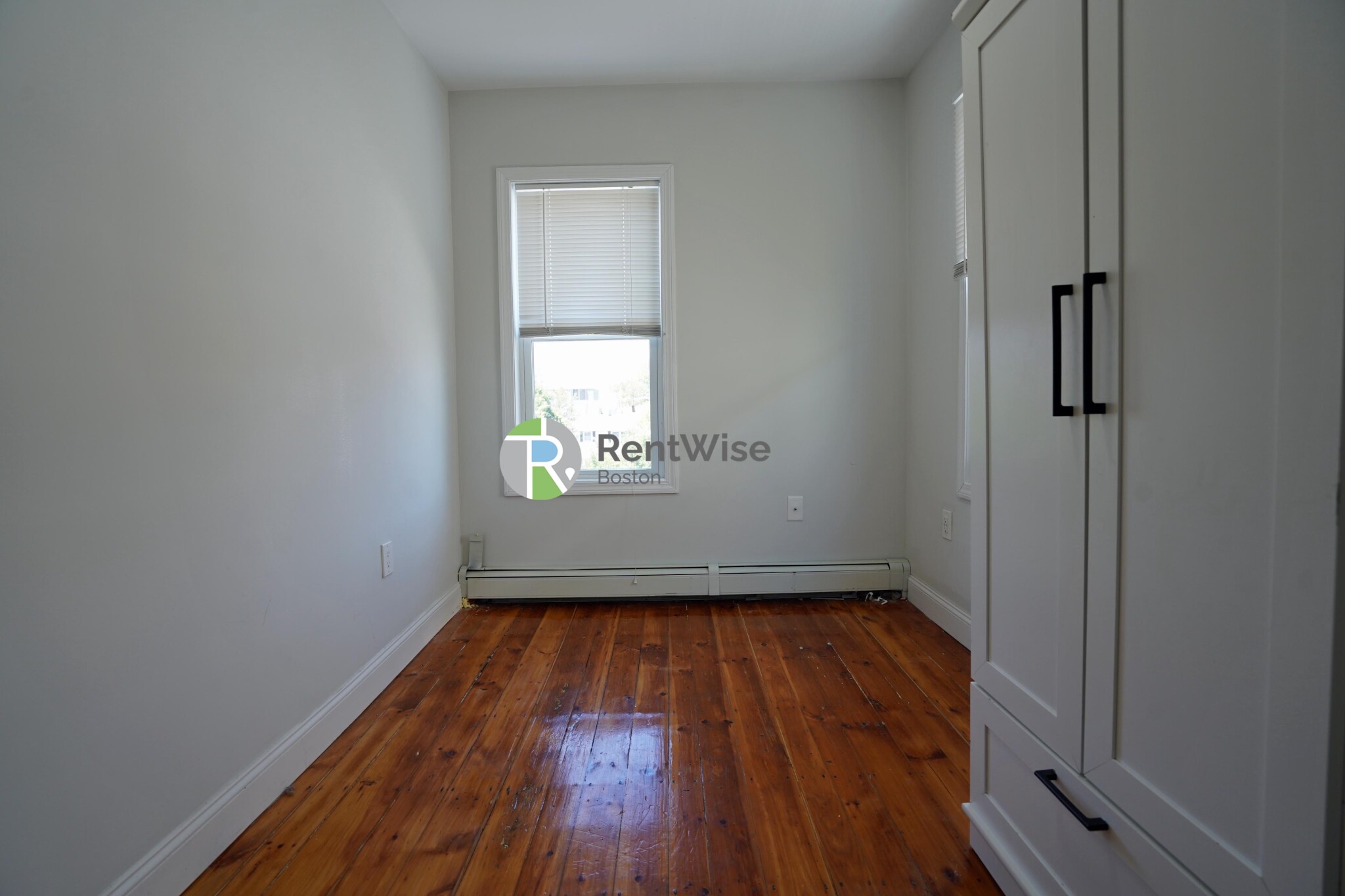 417 Cardinal Medeiros Ave, Wellington-Harrington