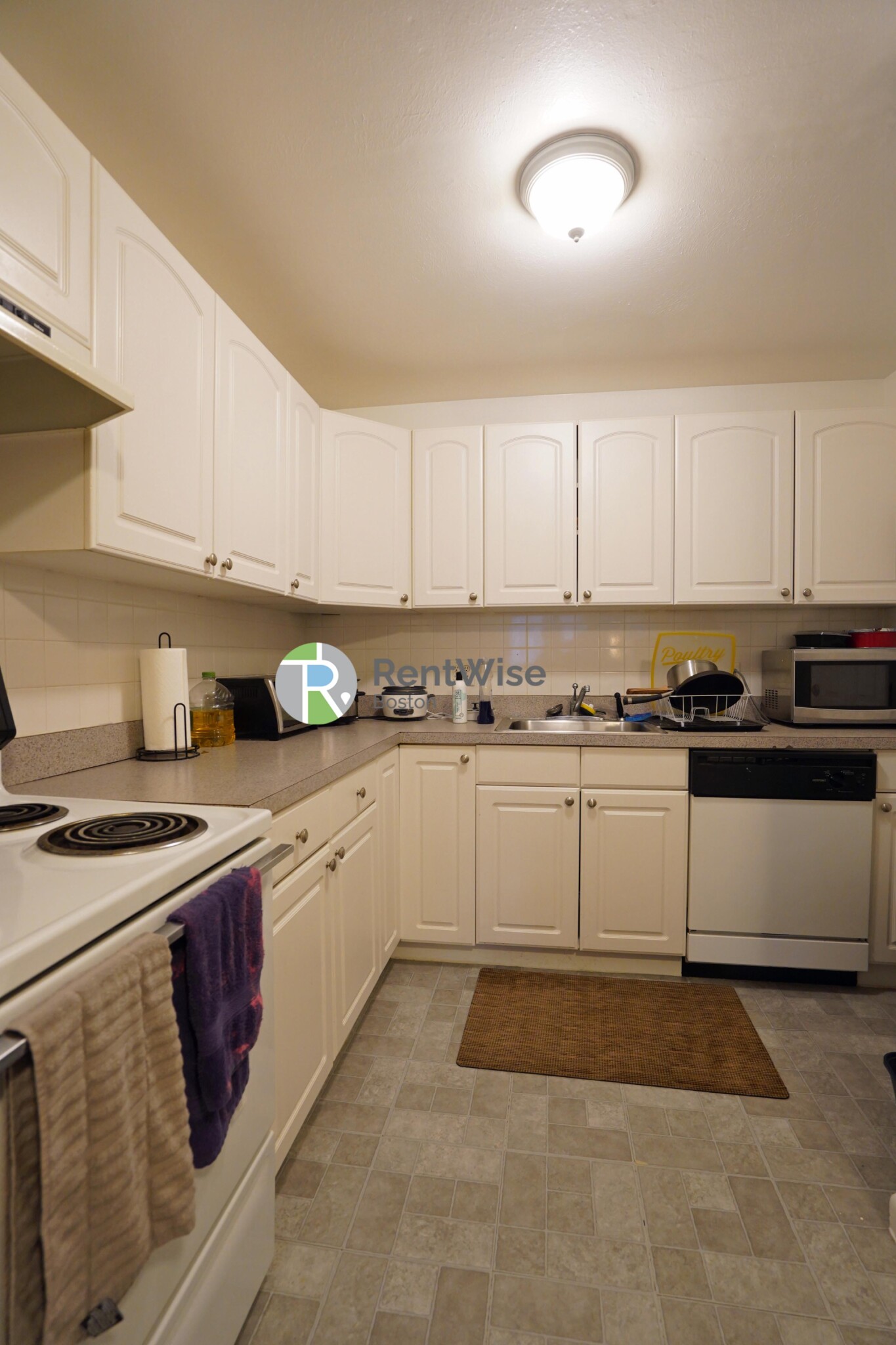 32 Embassy Rd, Brighton