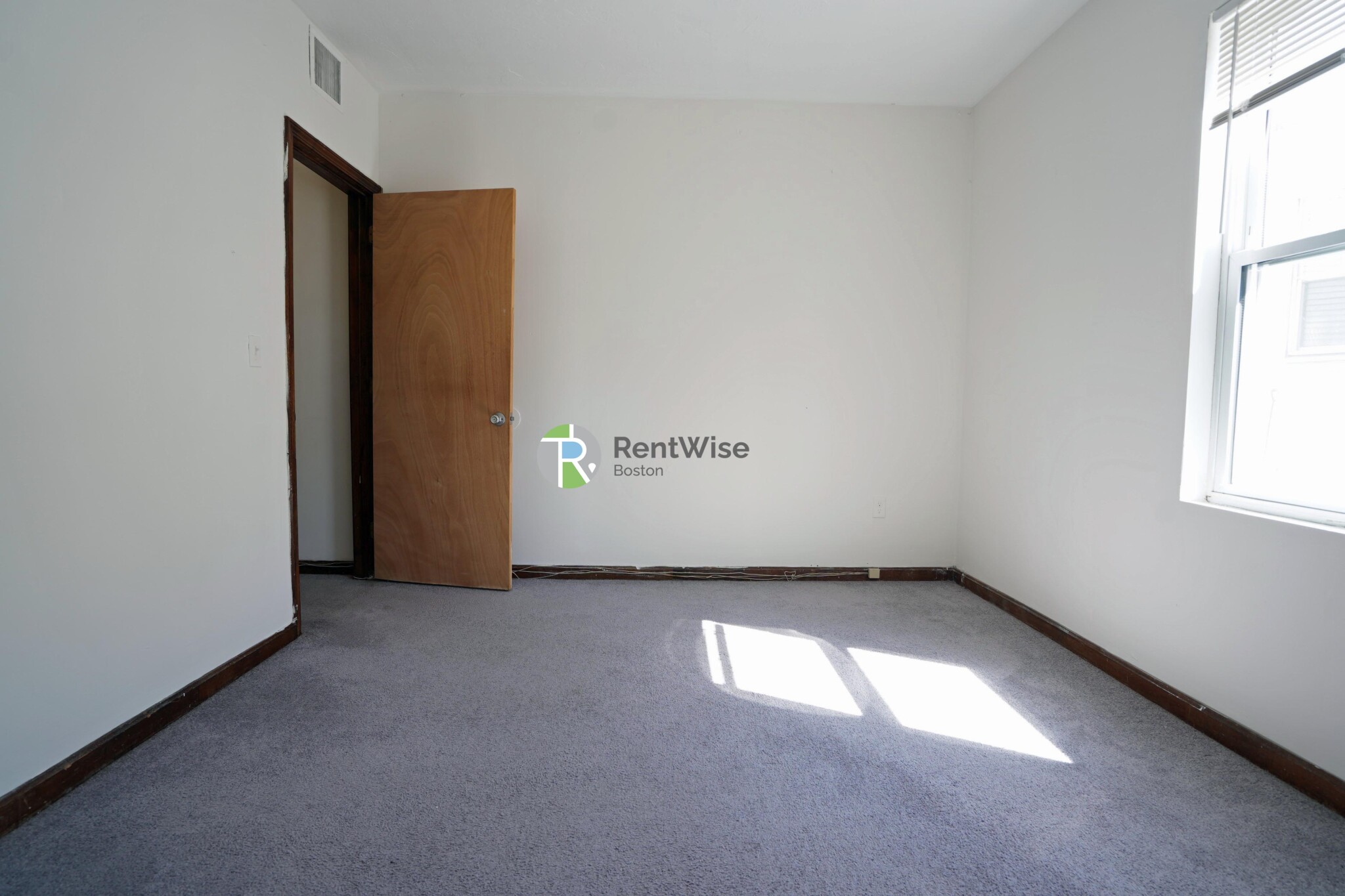 87 Sheridan St, Jamaica Plain