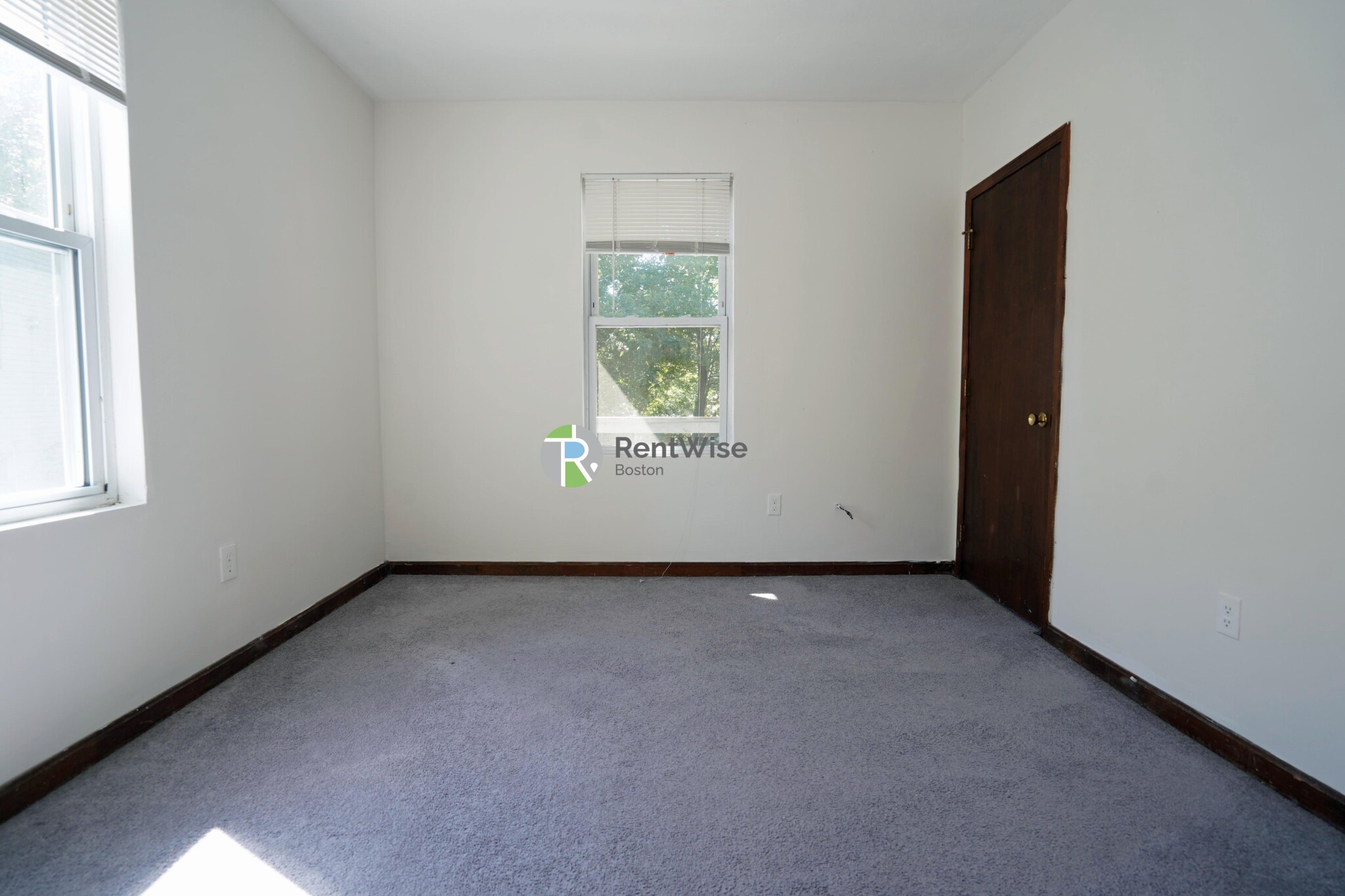 87 Sheridan St, Jamaica Plain