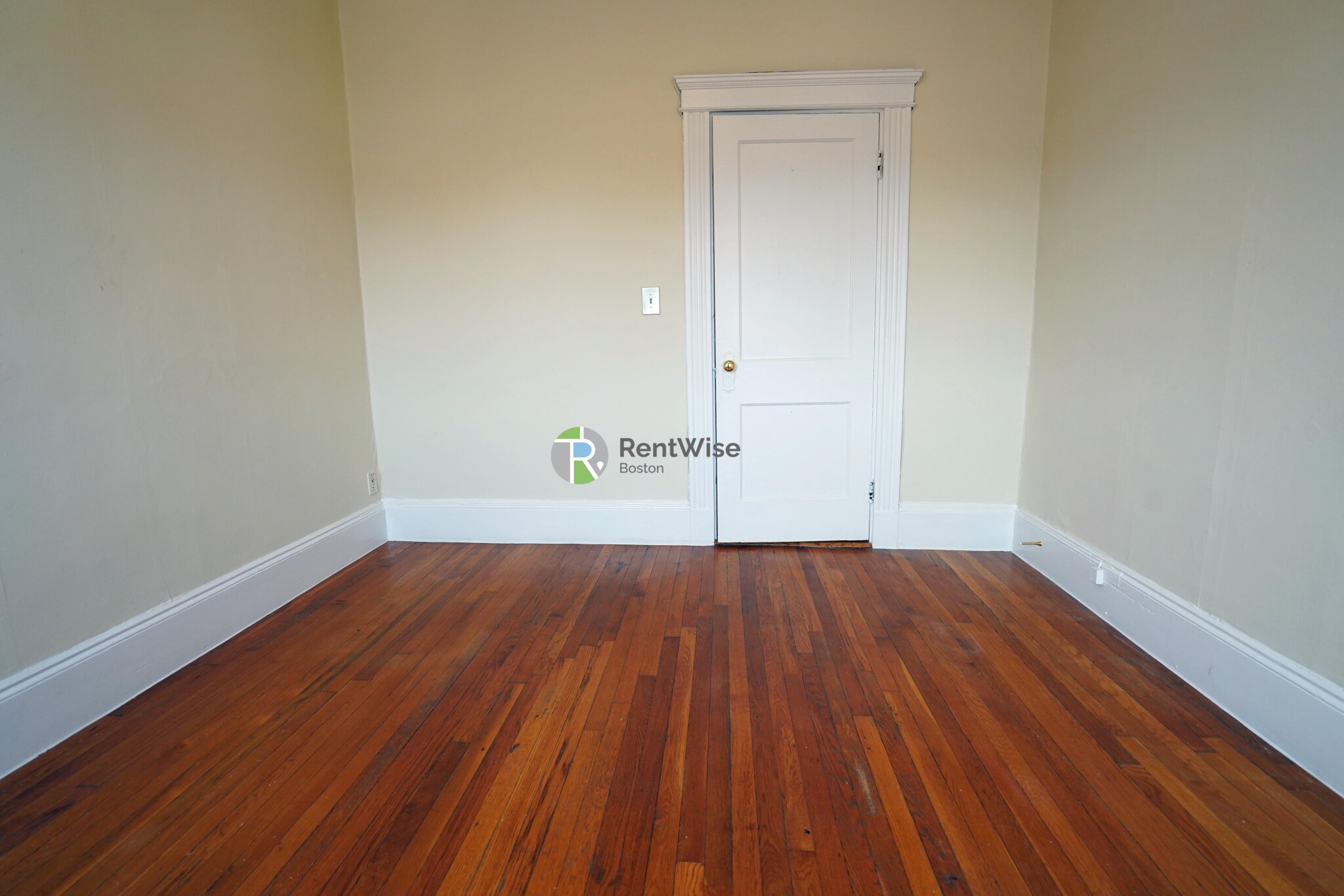 11 Royce Rd, Allston