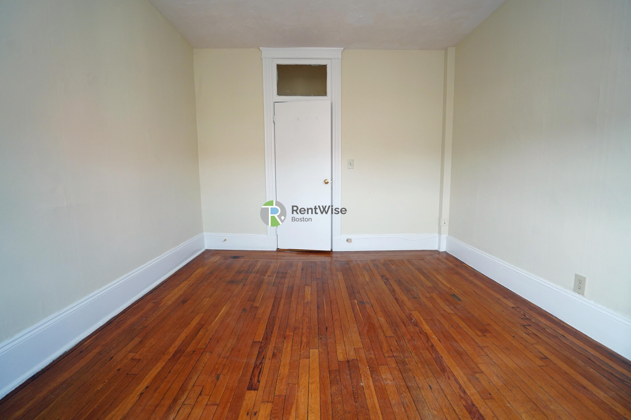 11 Royce Rd, Allston