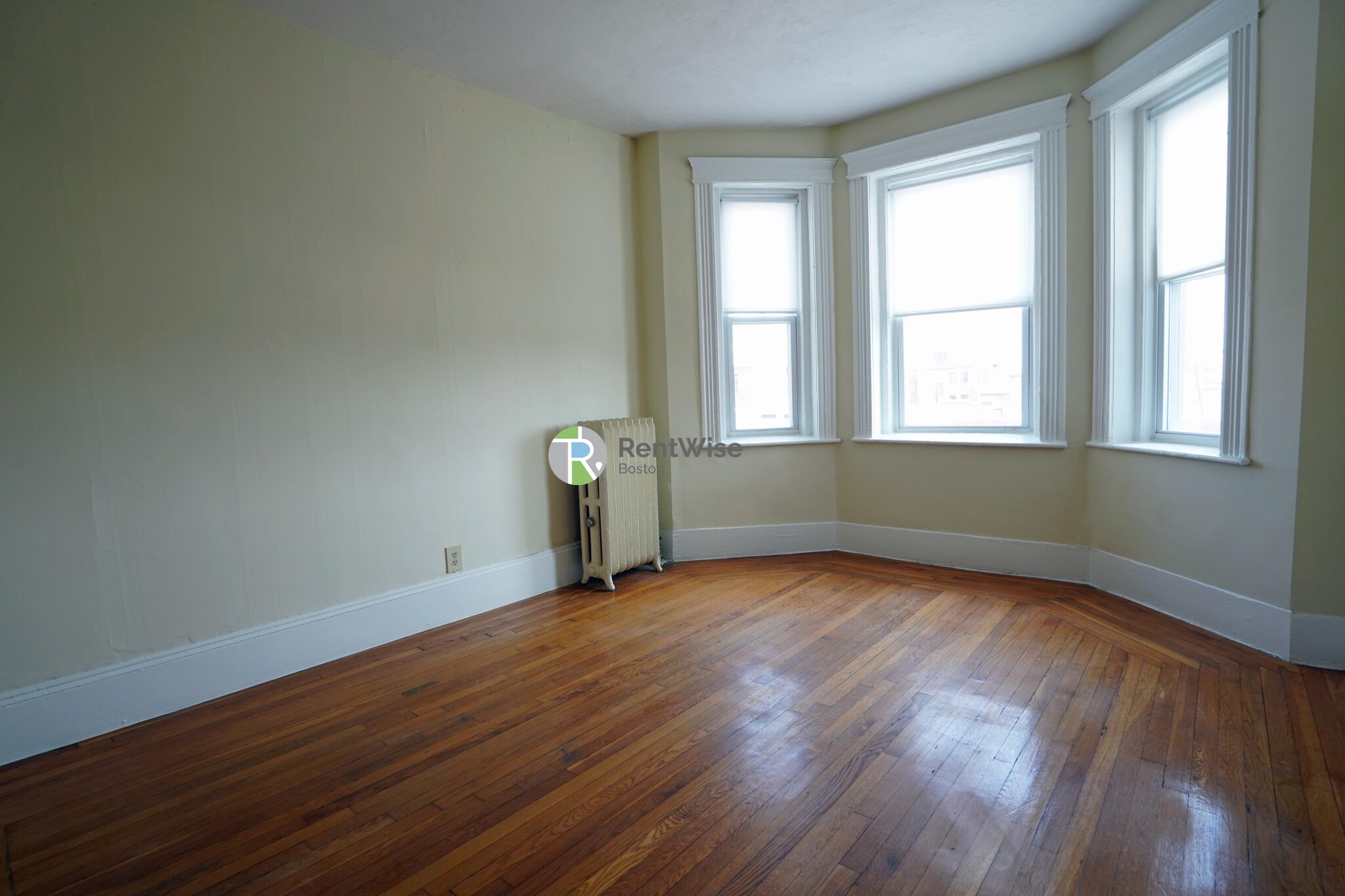 11 Royce Rd, Allston