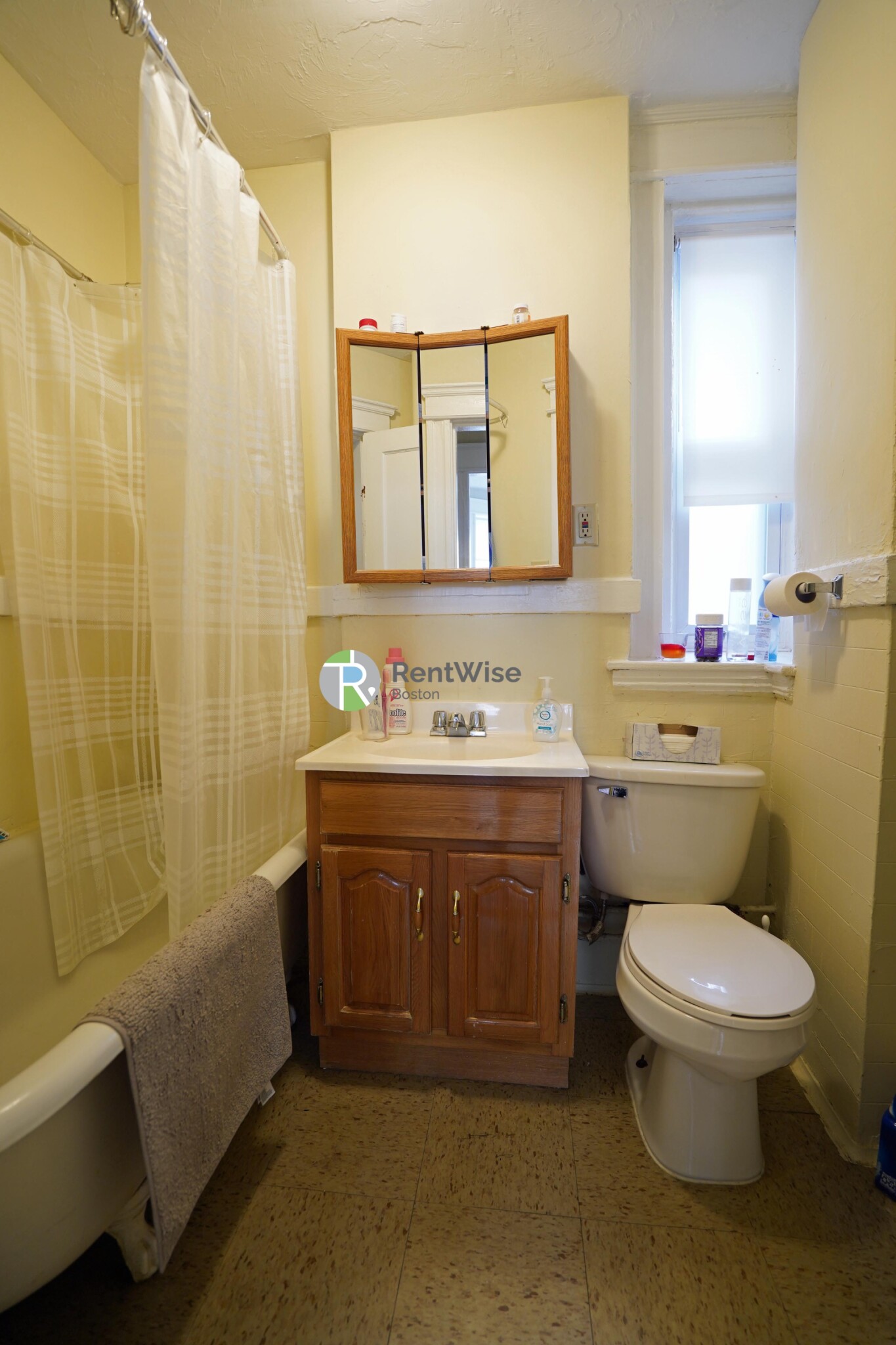 221 Kelton St, Allston