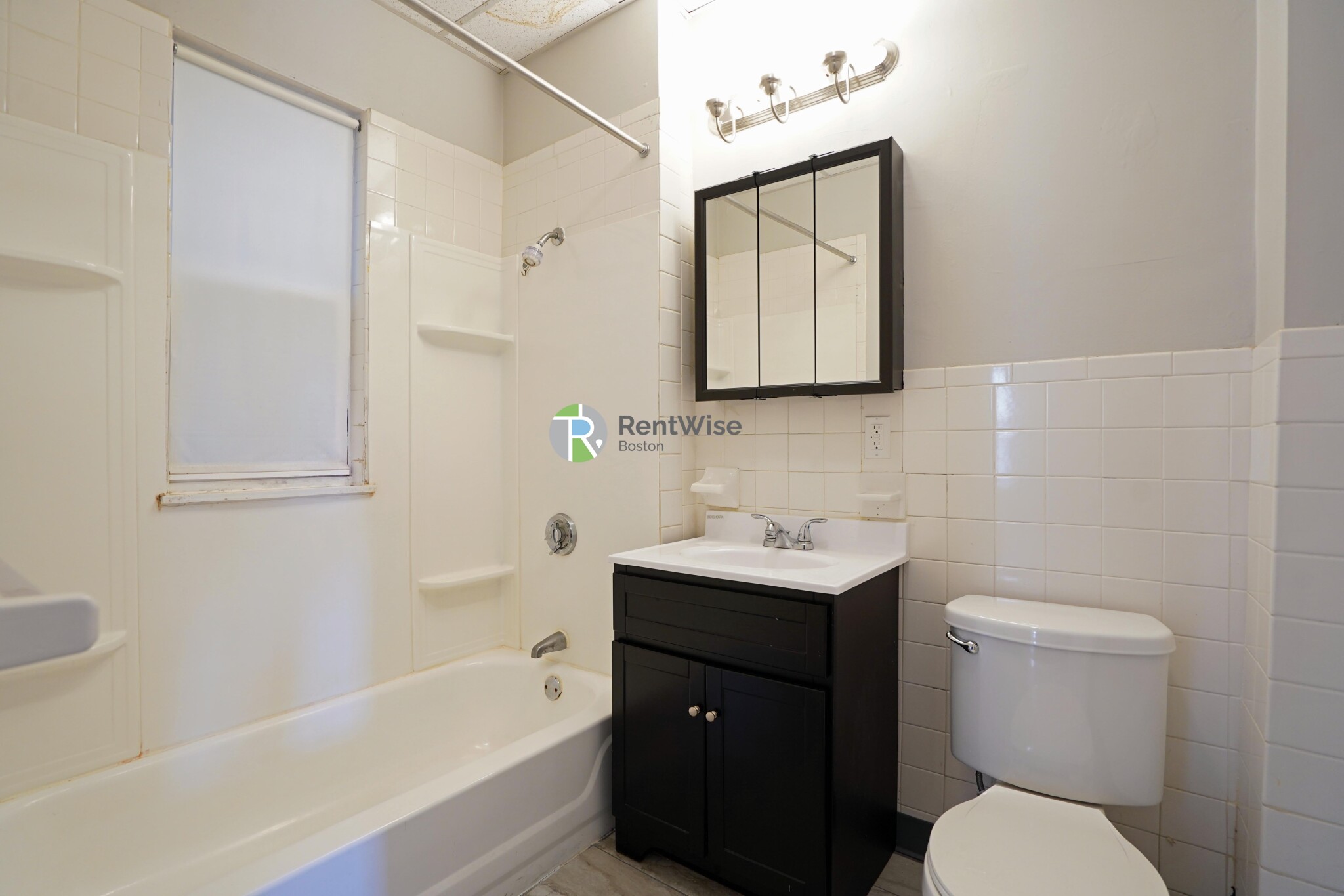 105 Sydney, Dorchester