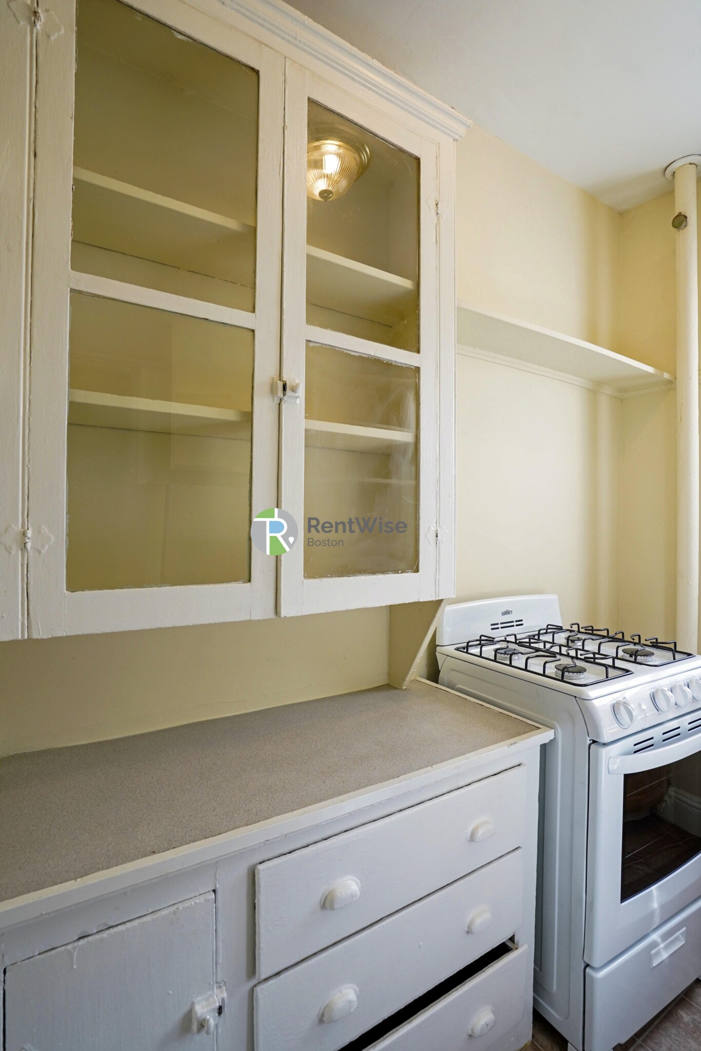 221 Kelton St, Allston