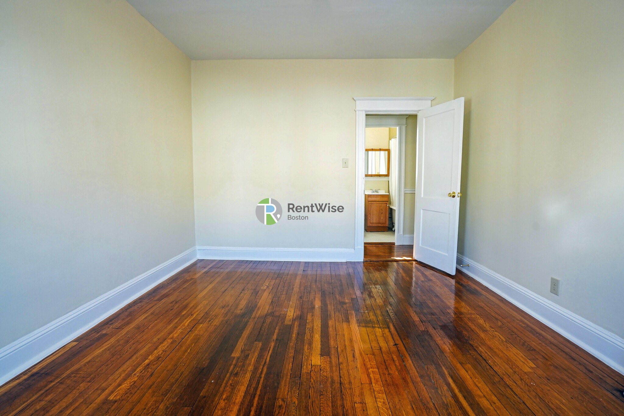 221 Kelton St, Allston