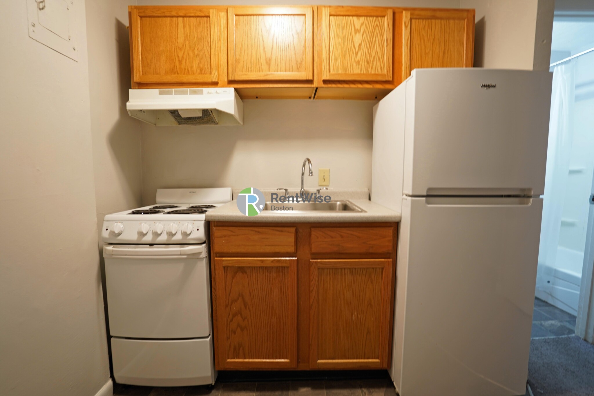 231 Harrison Ave, Chinatown