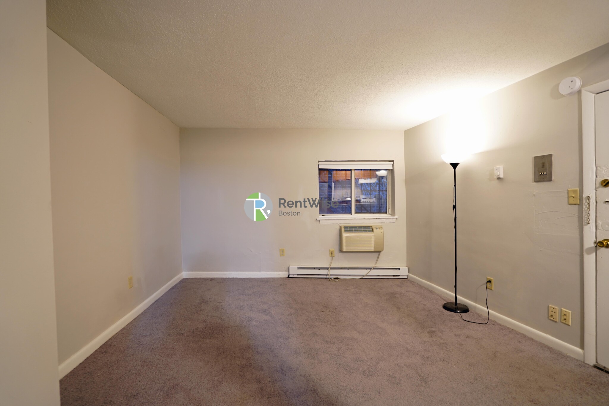 231 Harrison Ave, Chinatown