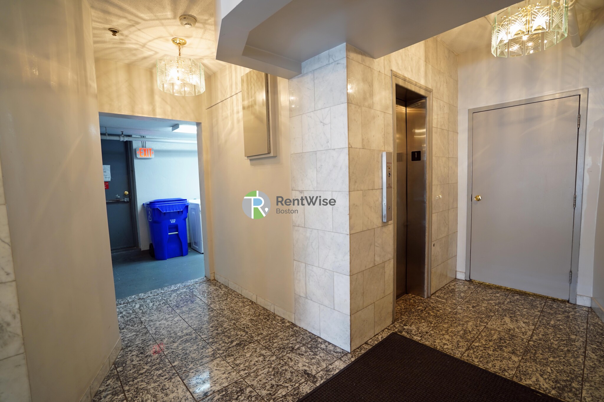 231 Harrison Ave, Chinatown