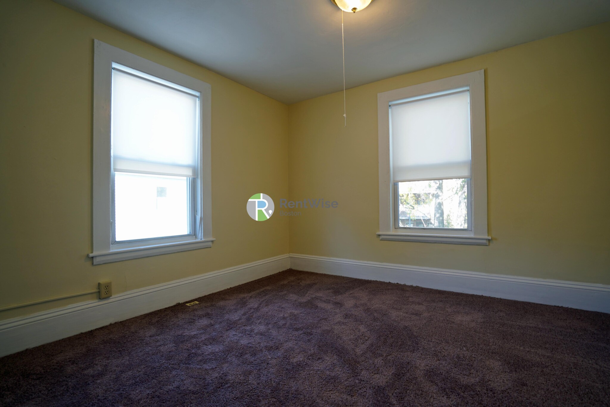 22 Greylock Rd, Allston