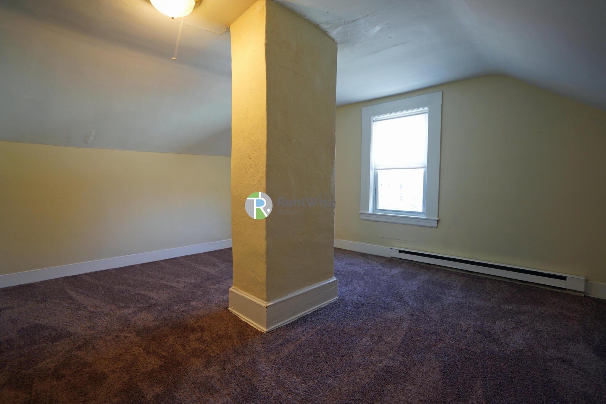 22 Greylock Rd, Allston