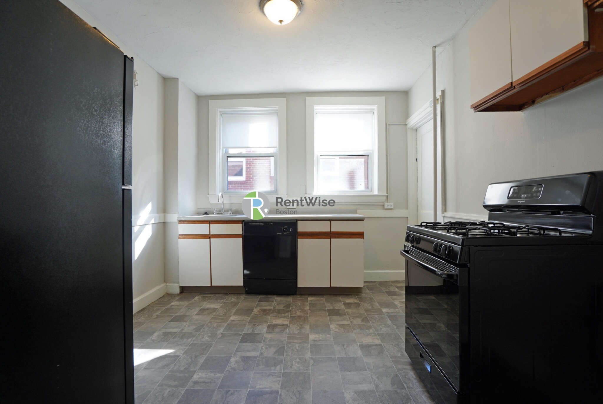 90 Cypress St, Brookline Village