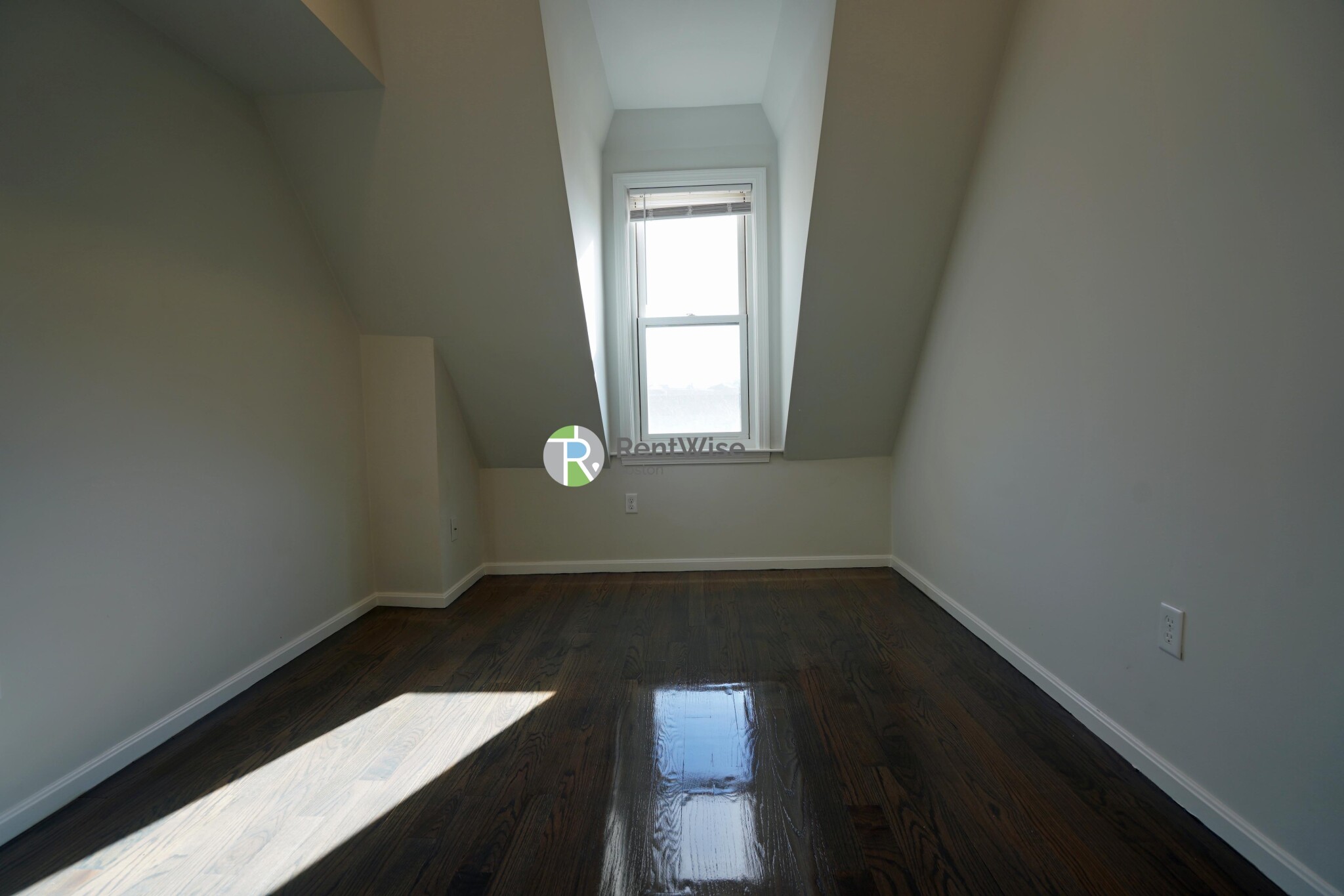 1406 Beacon St, Corey Hill