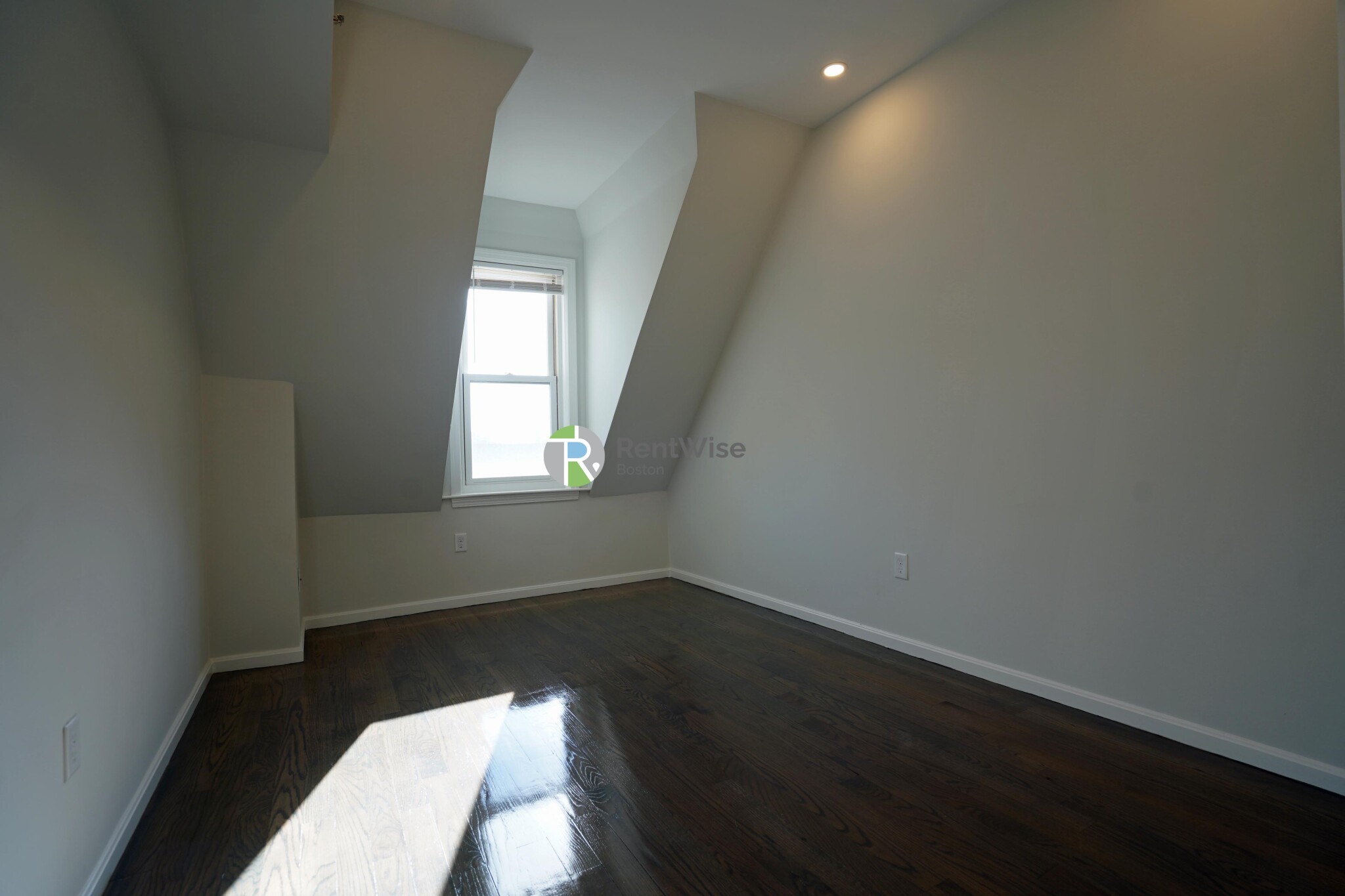 1406 Beacon St, Corey Hill