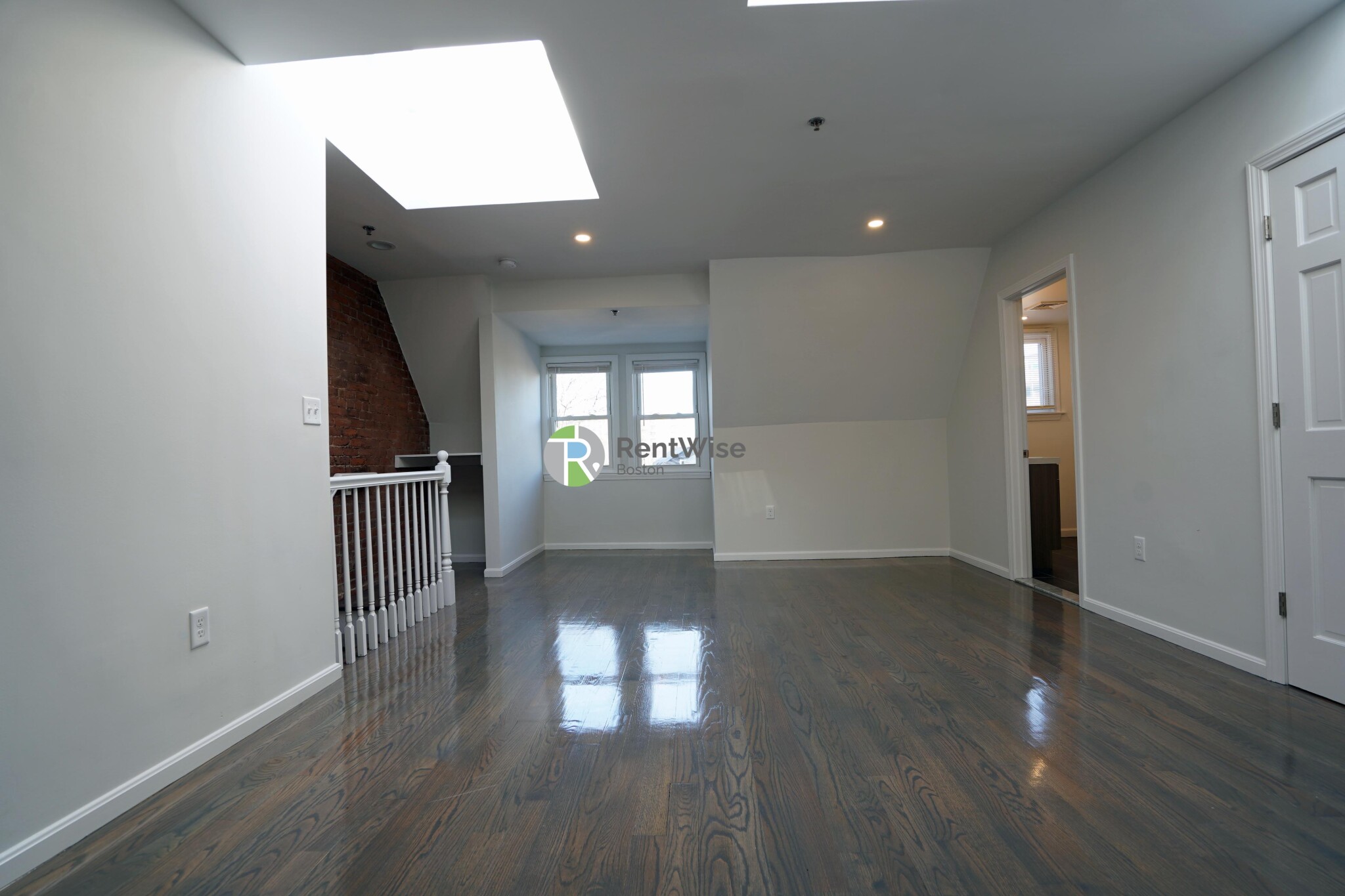 1406 Beacon St, Corey Hill