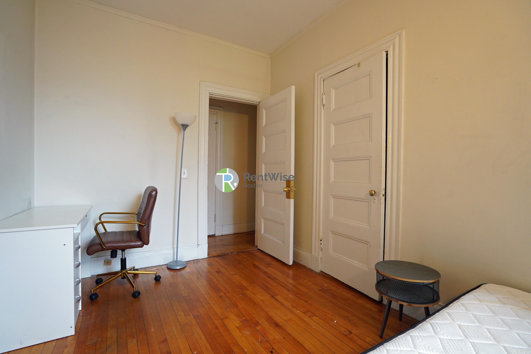 72 Gardner St, Allston