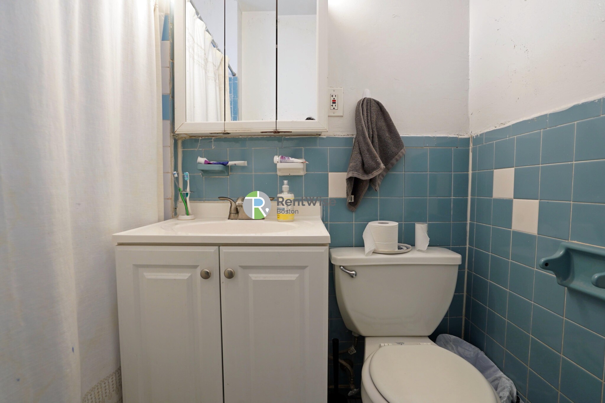 72 Gardner St, Allston