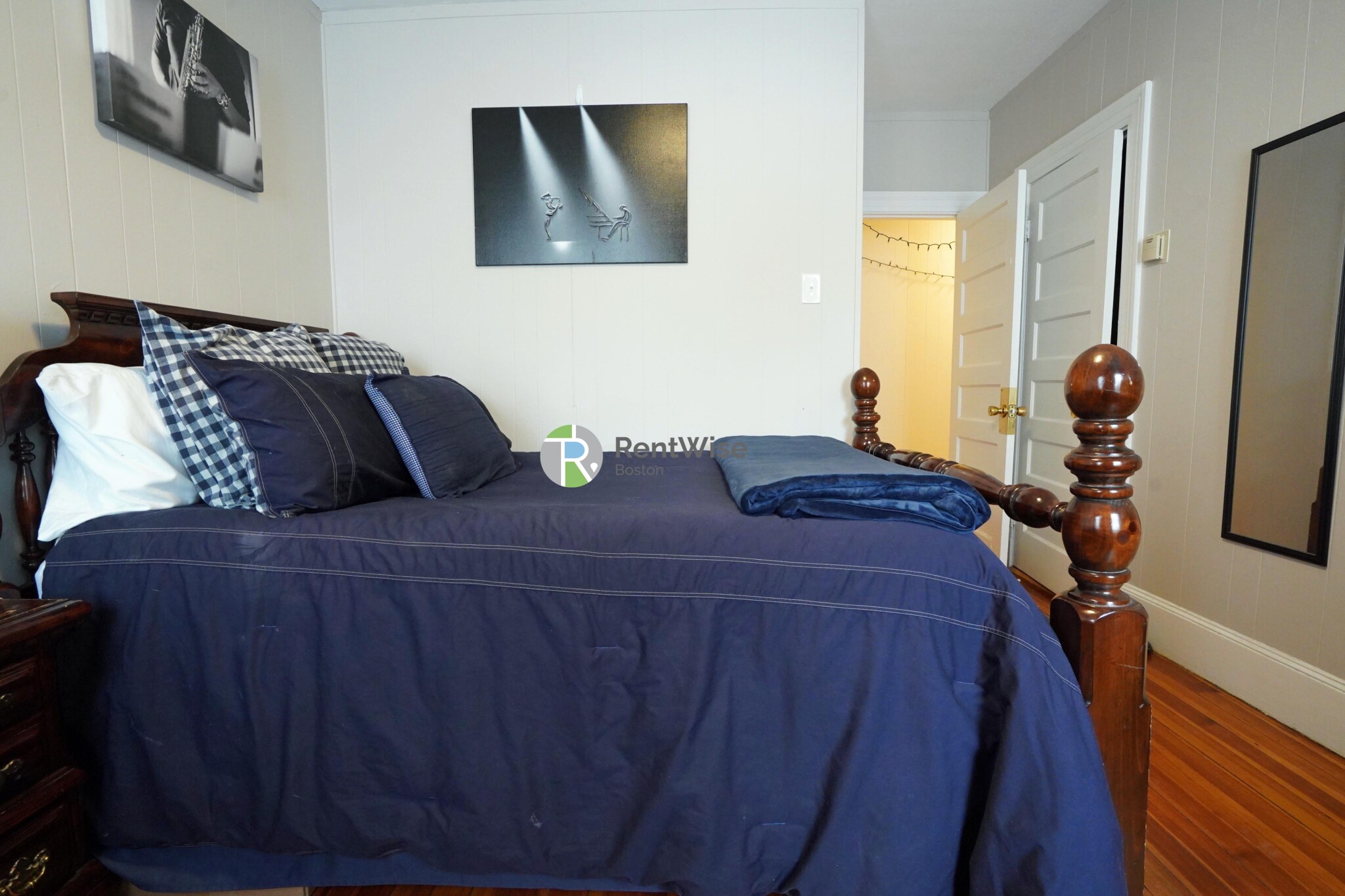 4 Ashford Ct, Allston