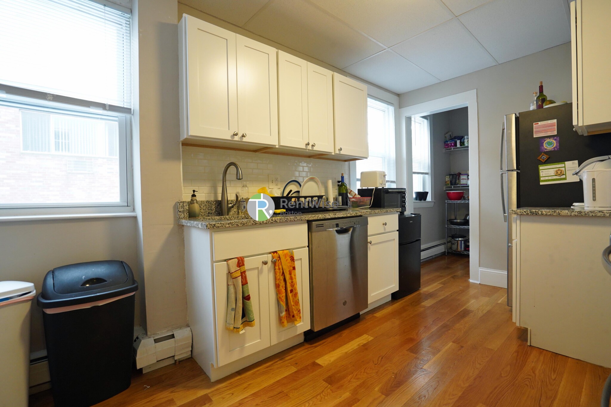 4 Ashford Ct, Allston