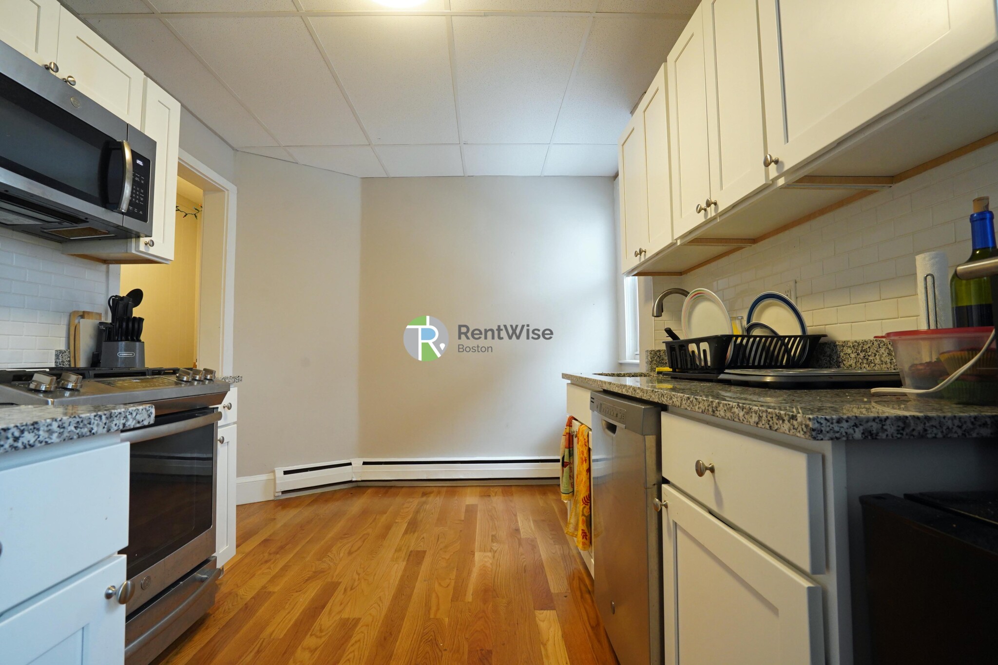 4 Ashford Ct, Allston