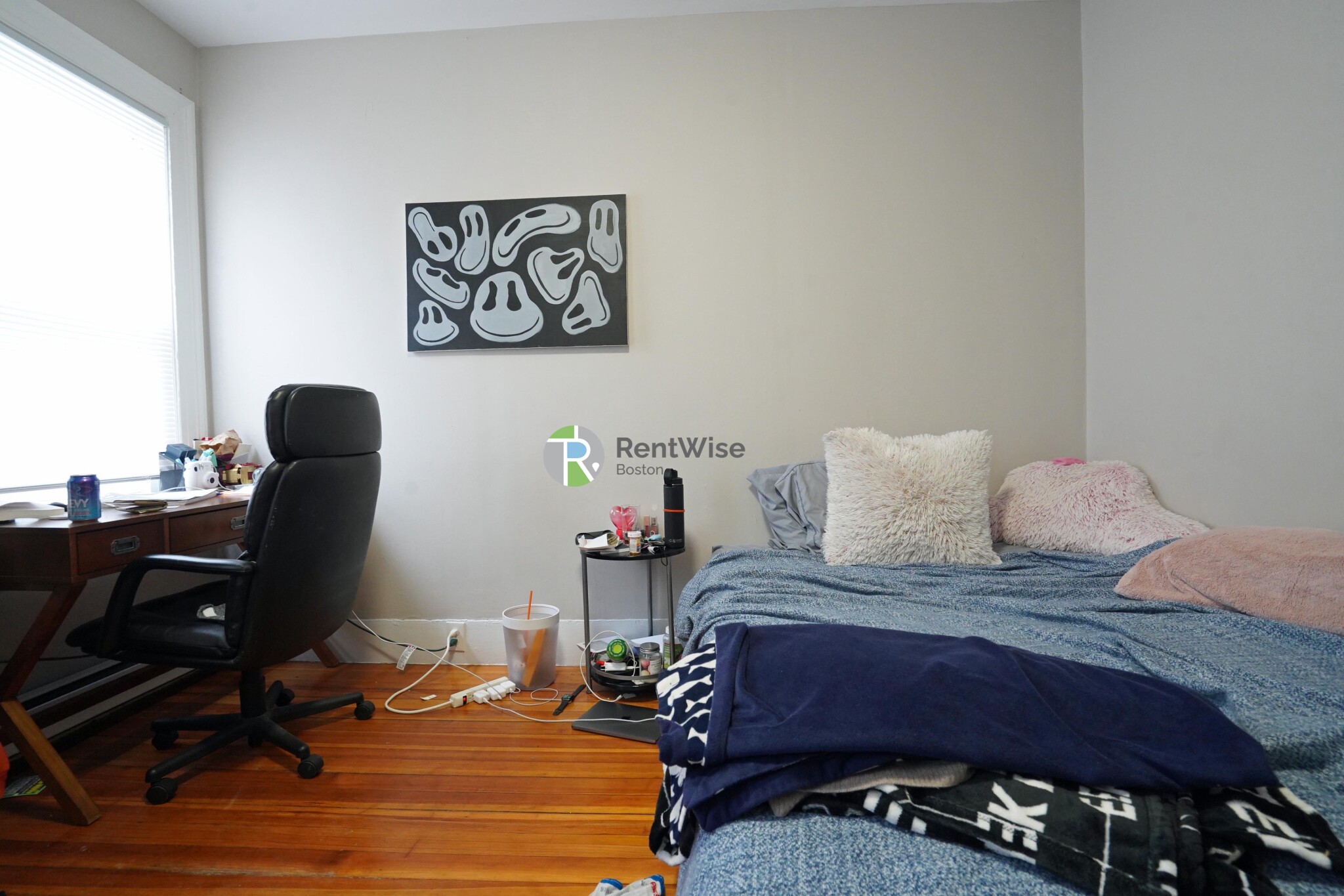 4 Ashford Ct, Allston