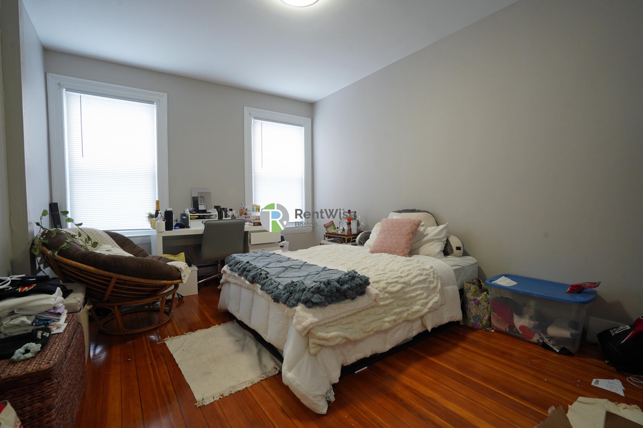 4 Ashford Ct, Allston