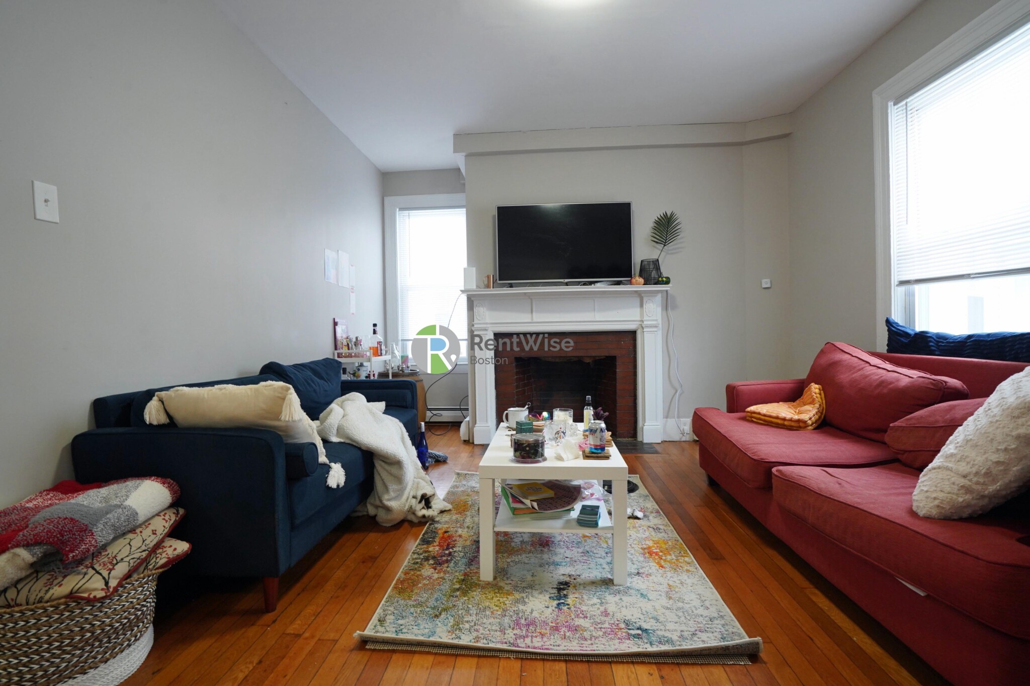 4 Ashford Ct, Allston