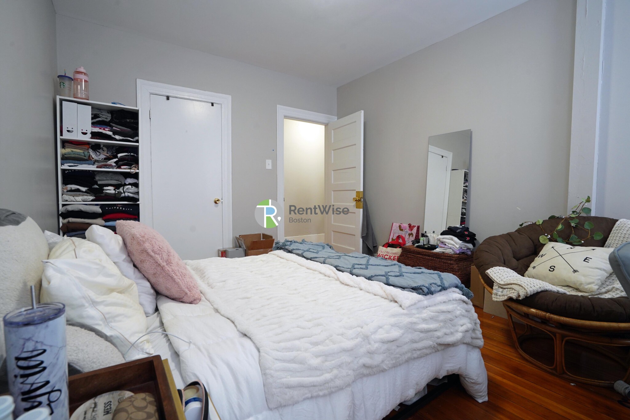 4 Ashford Ct, Allston