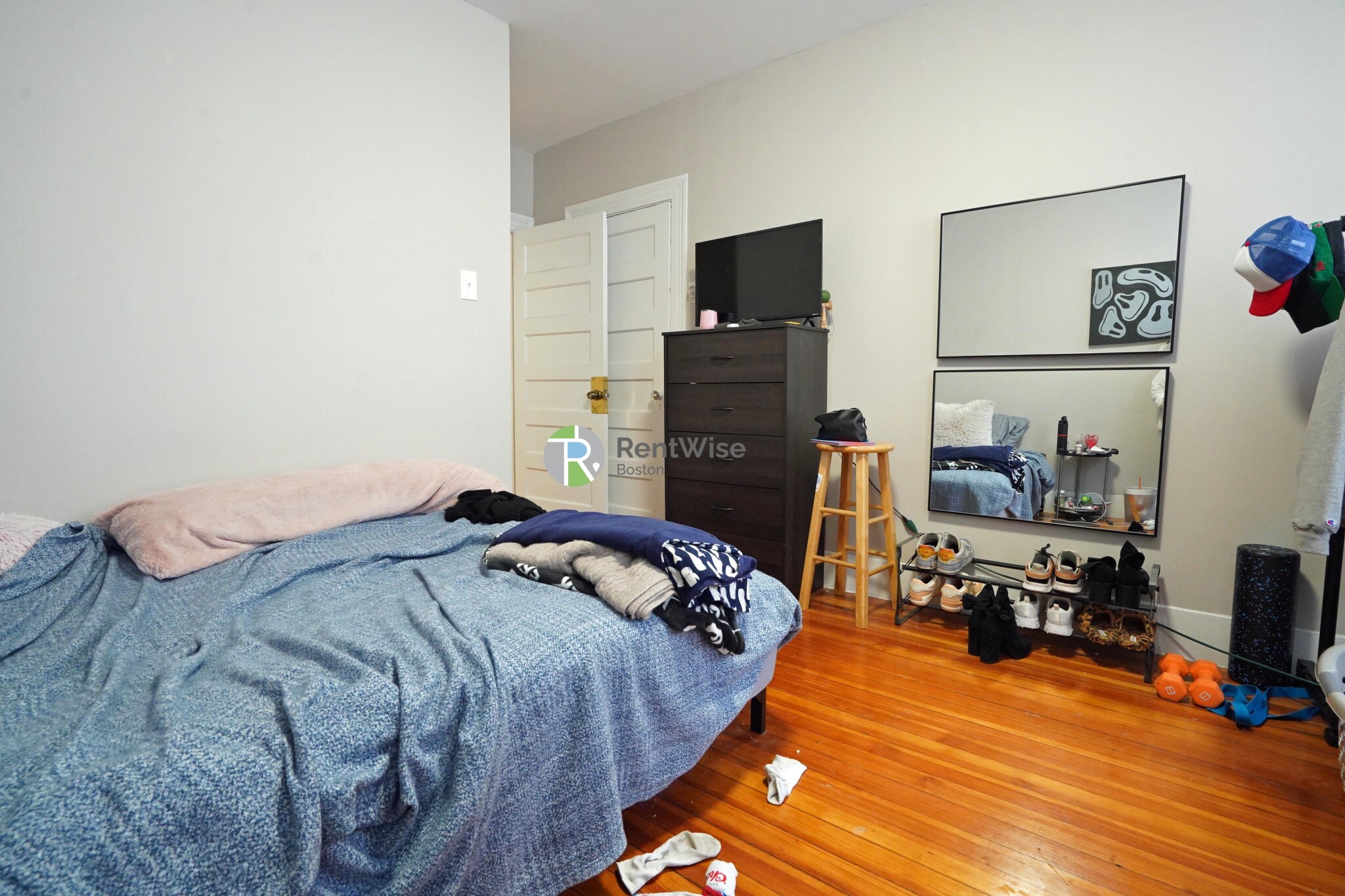 4 Ashford Ct, Allston