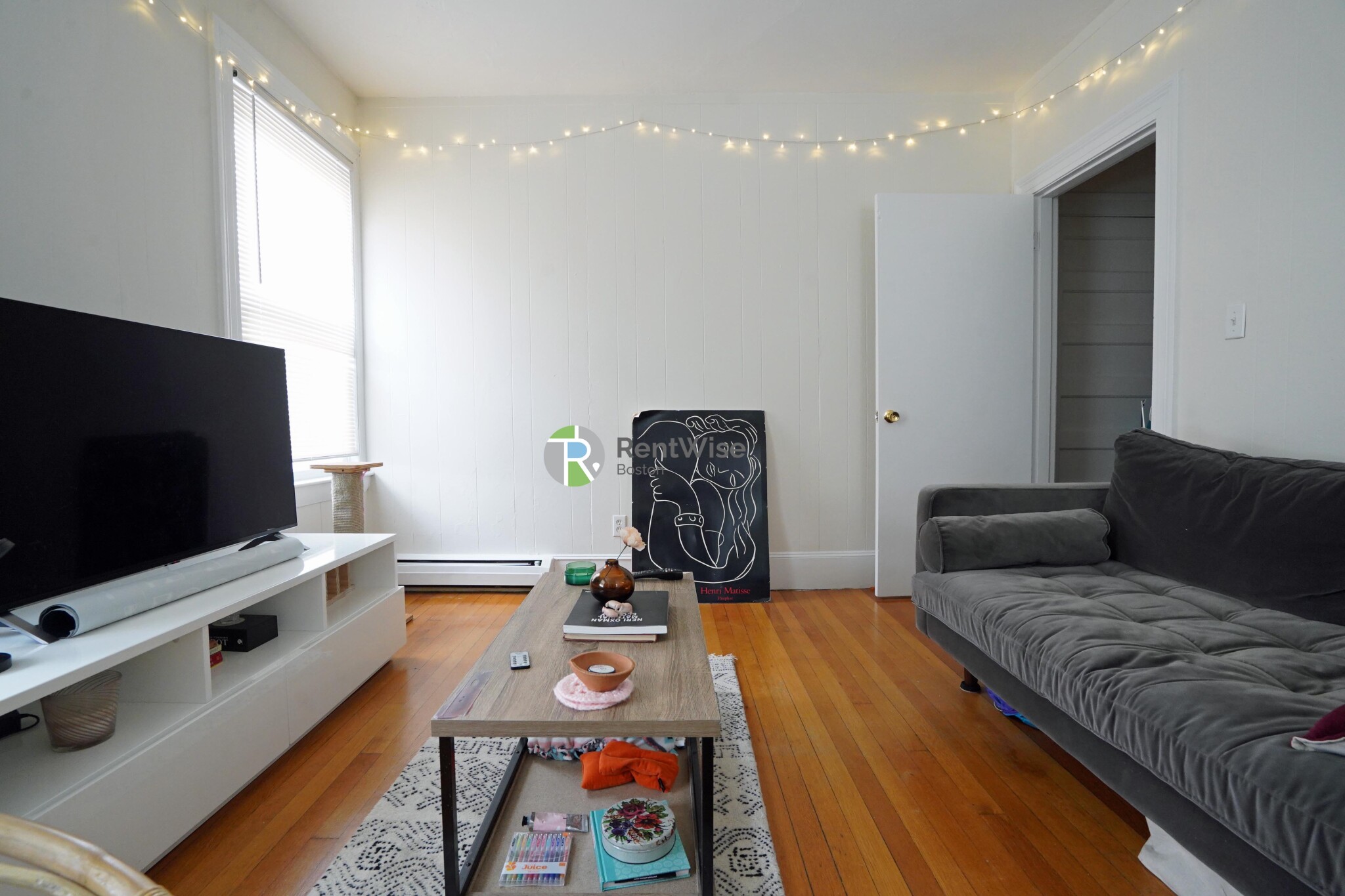 1 Ashford Ct, Allston