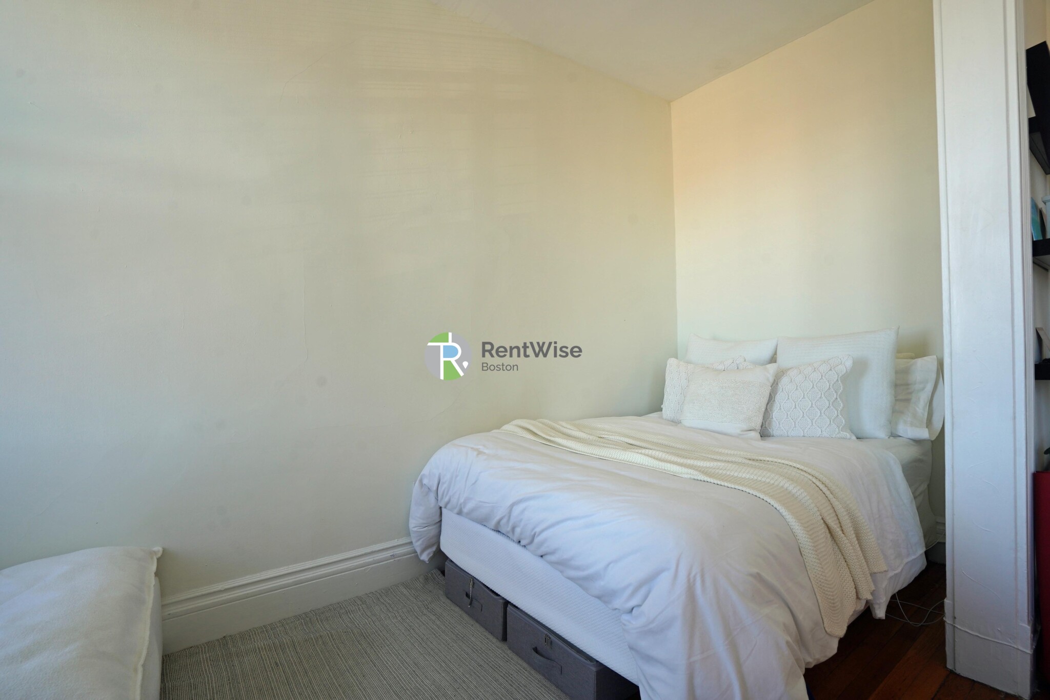 1298 Commonwealth Ave, Allston