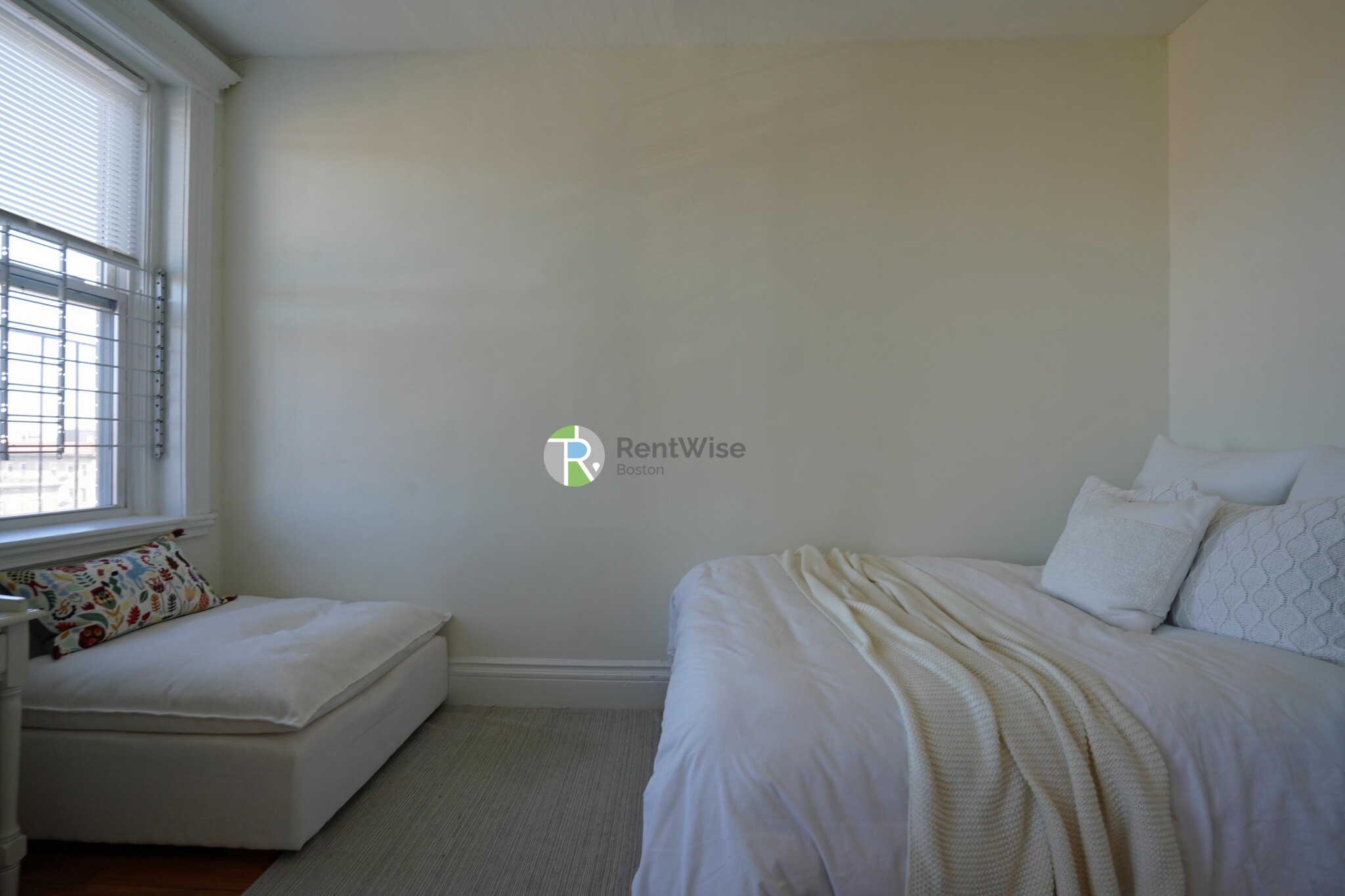 1298 Commonwealth Ave, Allston