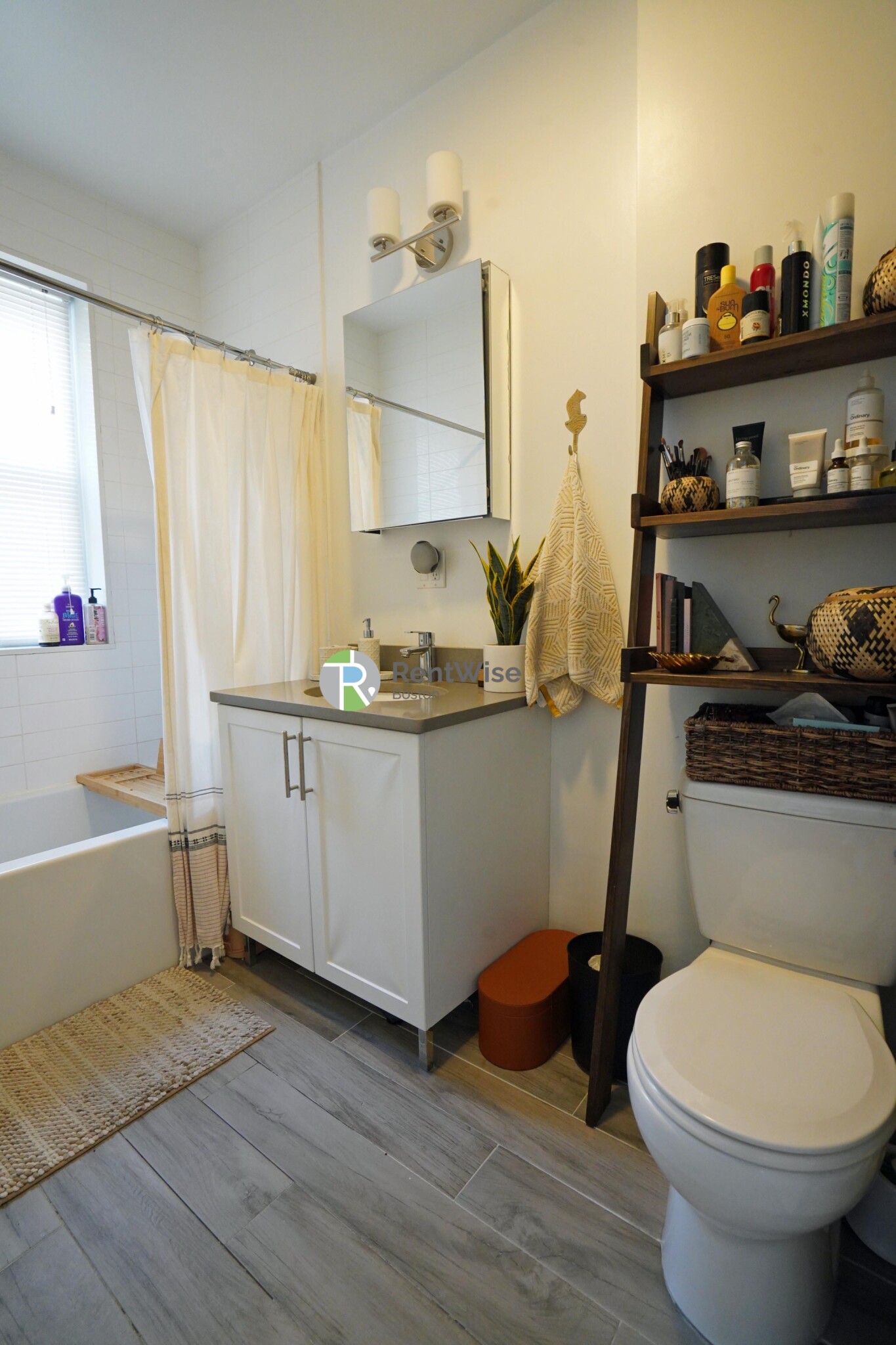 83 Harvard St, Brookline Village