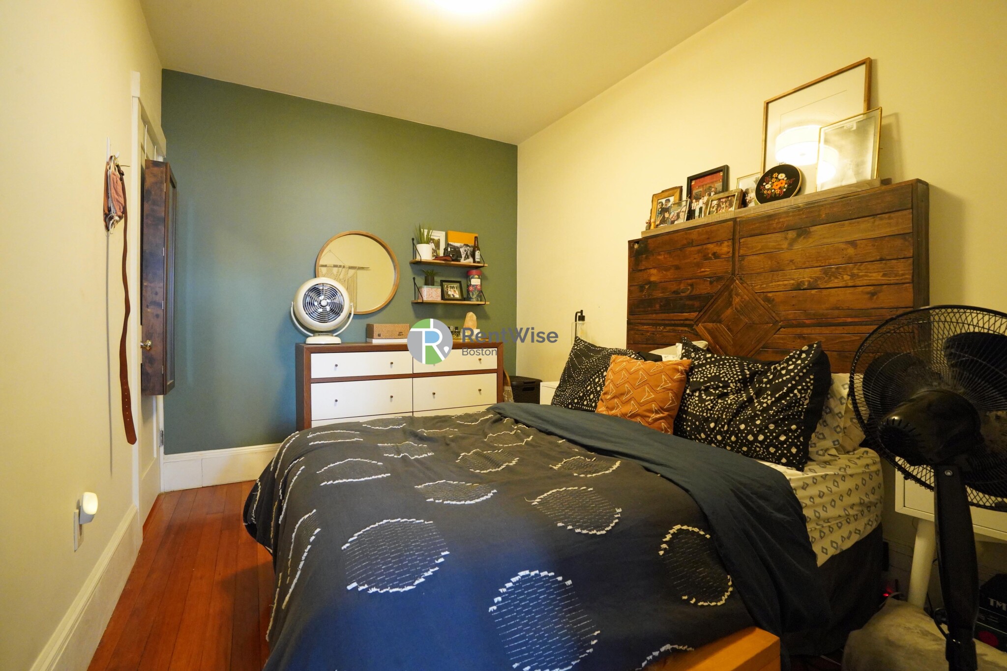 83 Harvard St, Brookline Village