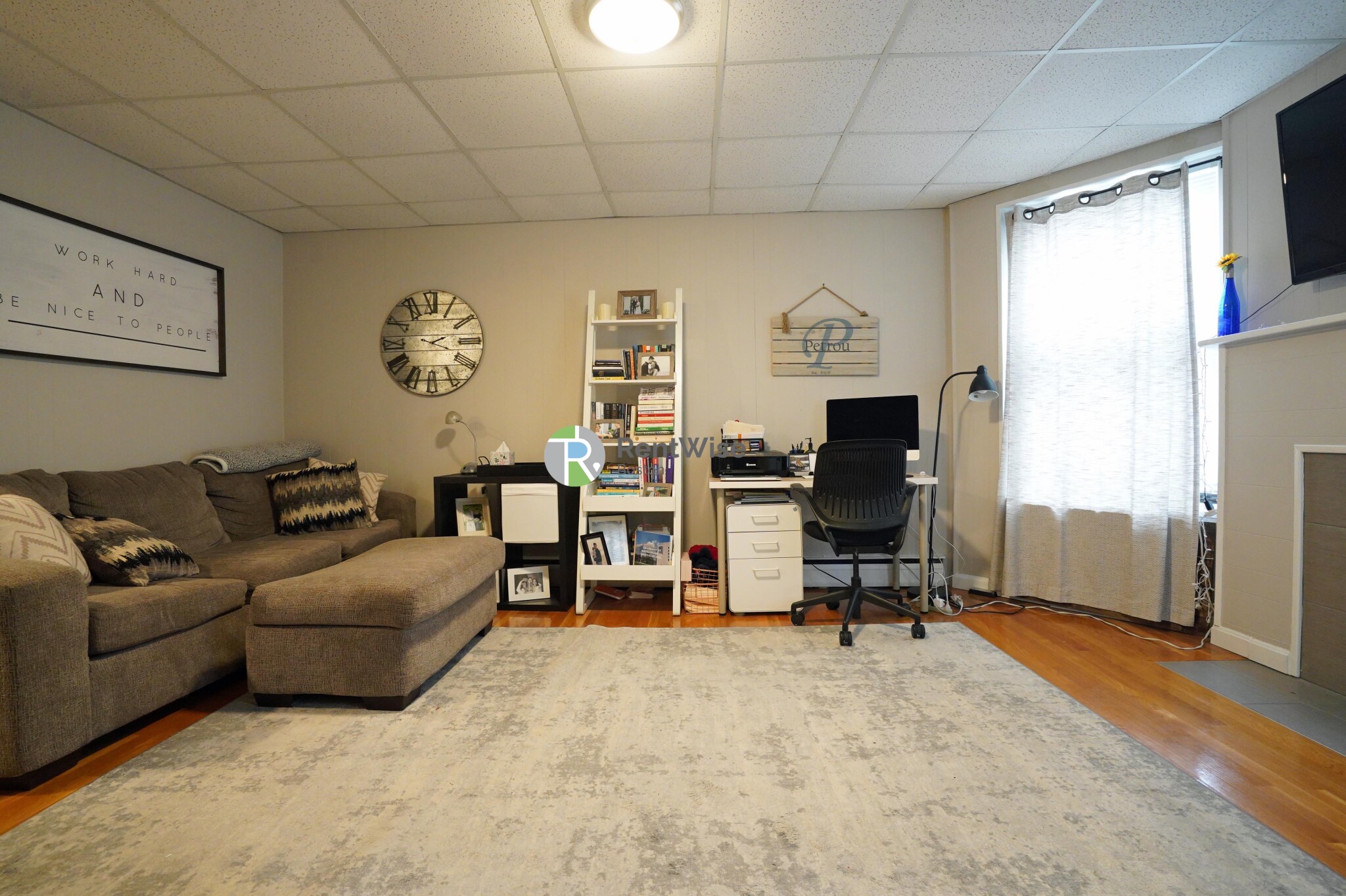 1055 Beacon St, Longwood