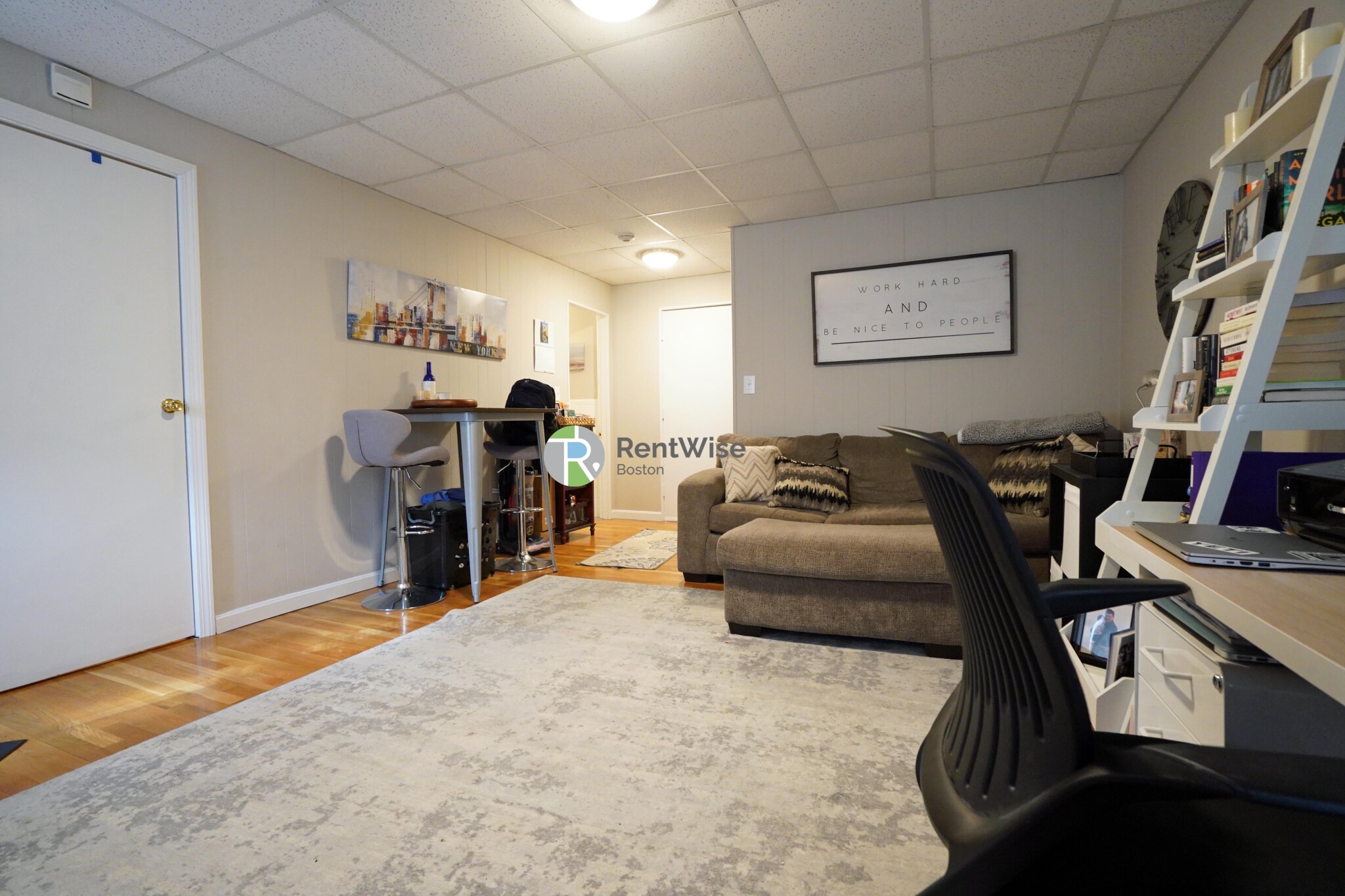 1055 Beacon St, Longwood