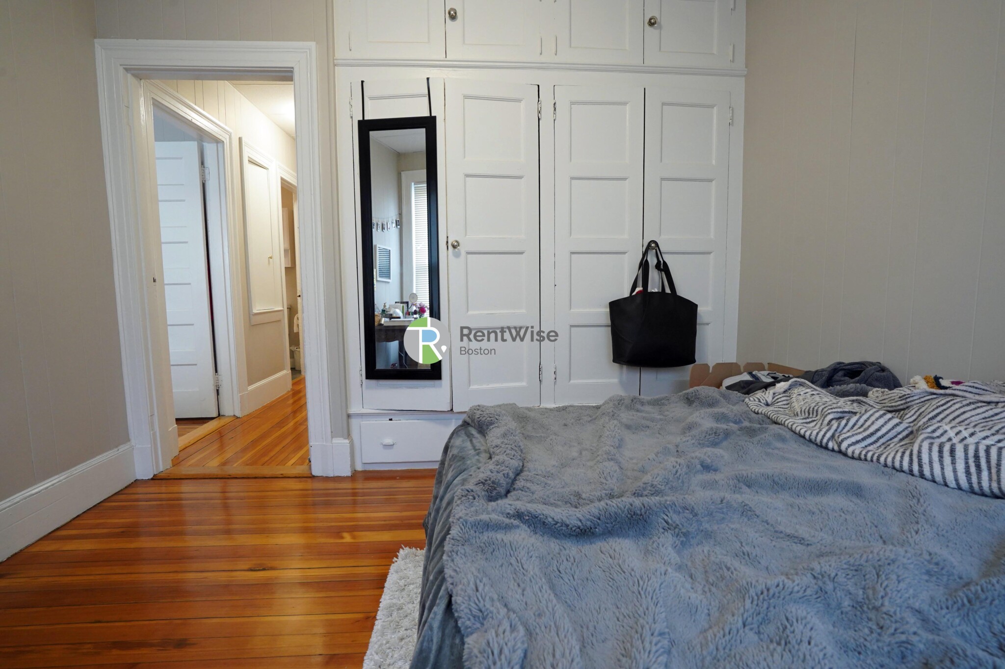 2 Ashford Ct, Allston