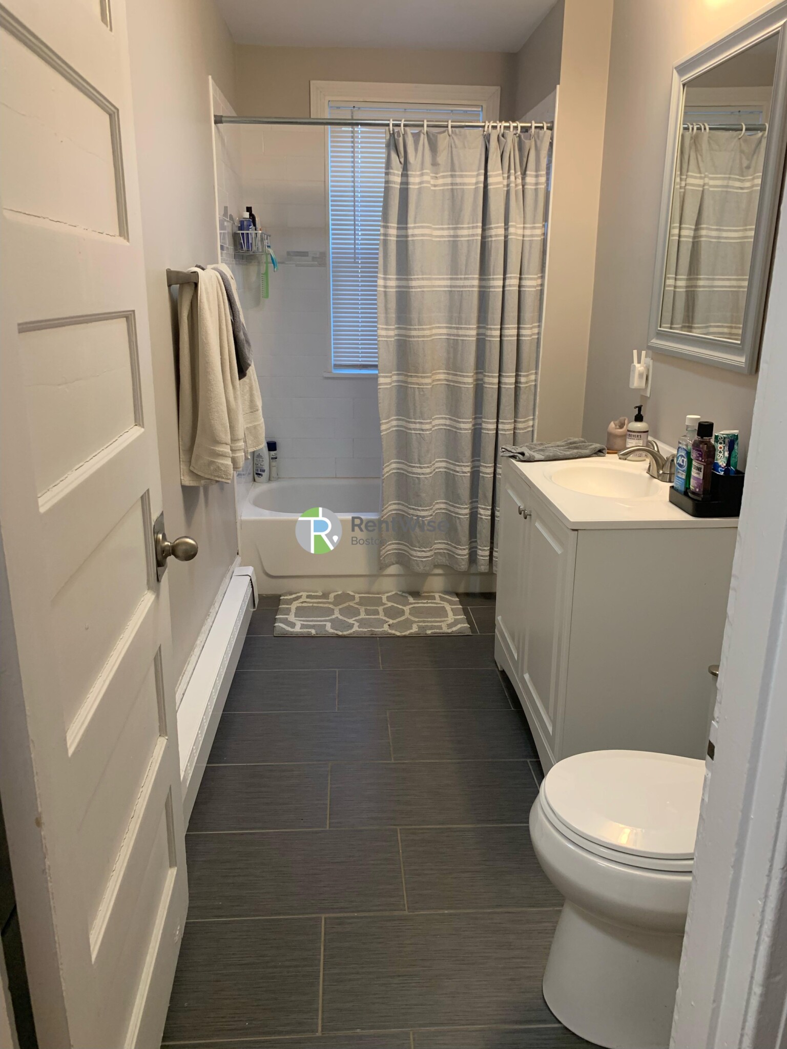 2 Ashford Ct, Allston