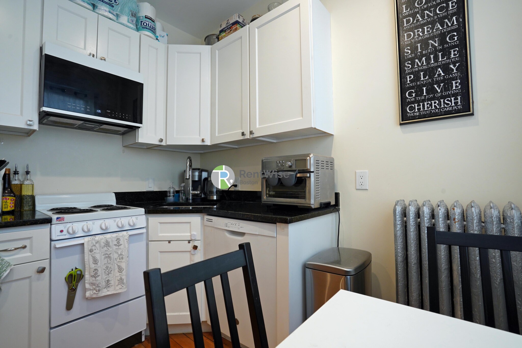 1212 Commonwealth Ave, Brighton