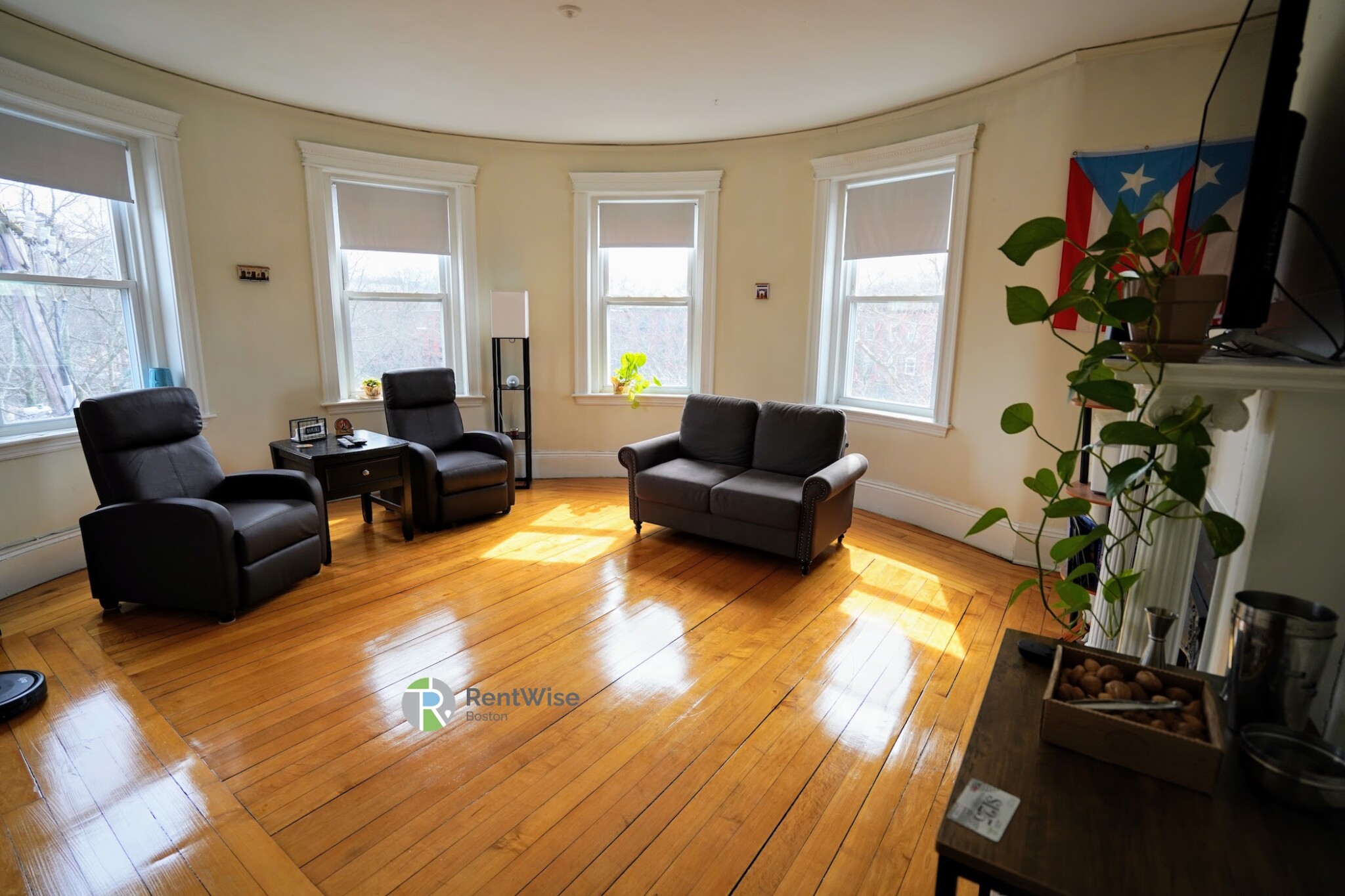 1822 Beacon St, Brookline