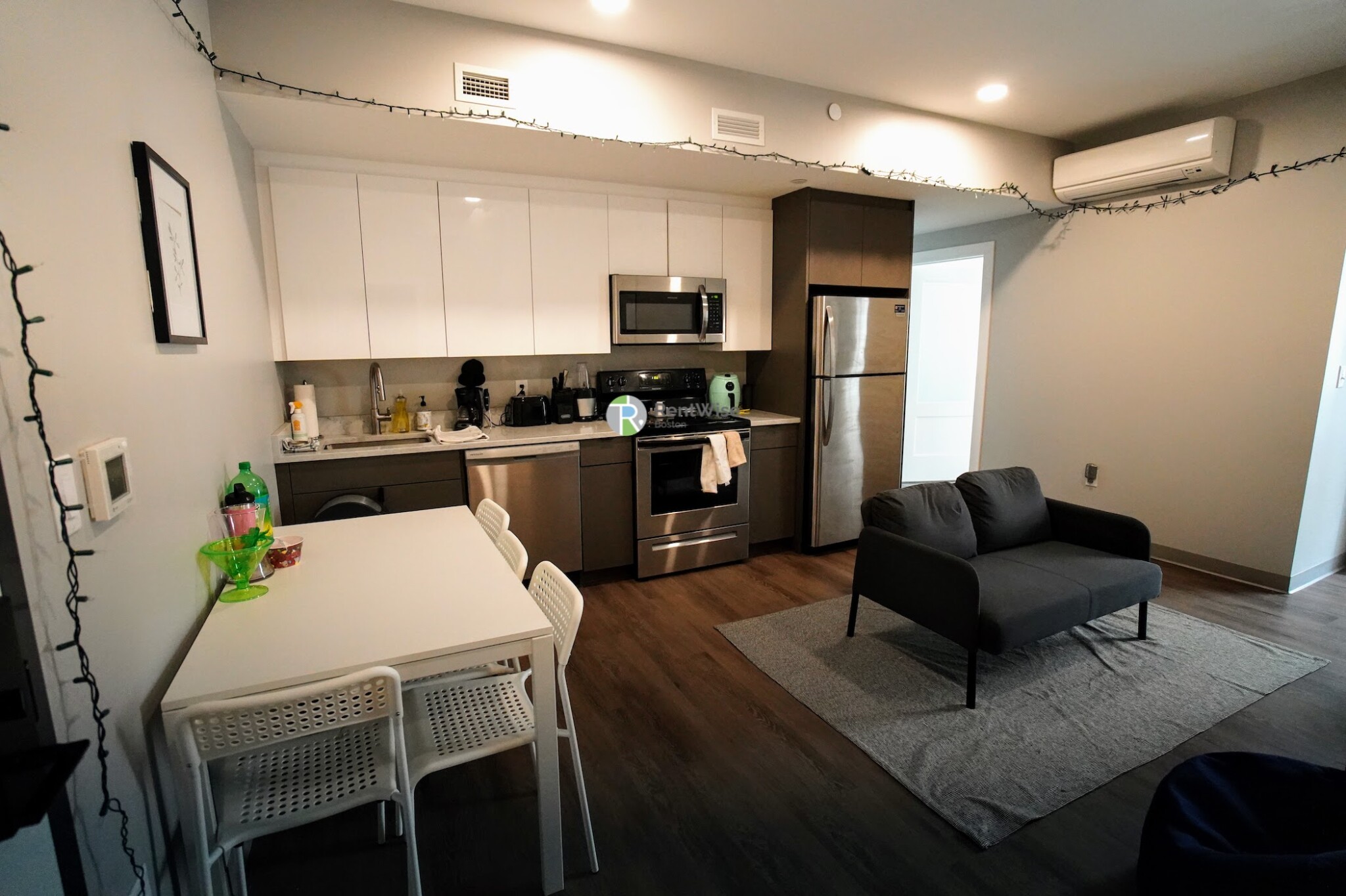 100 Hemenway St, Fenway