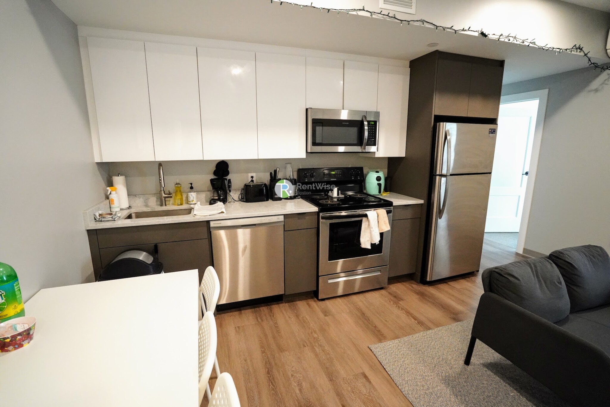 100 Hemenway St, Fenway