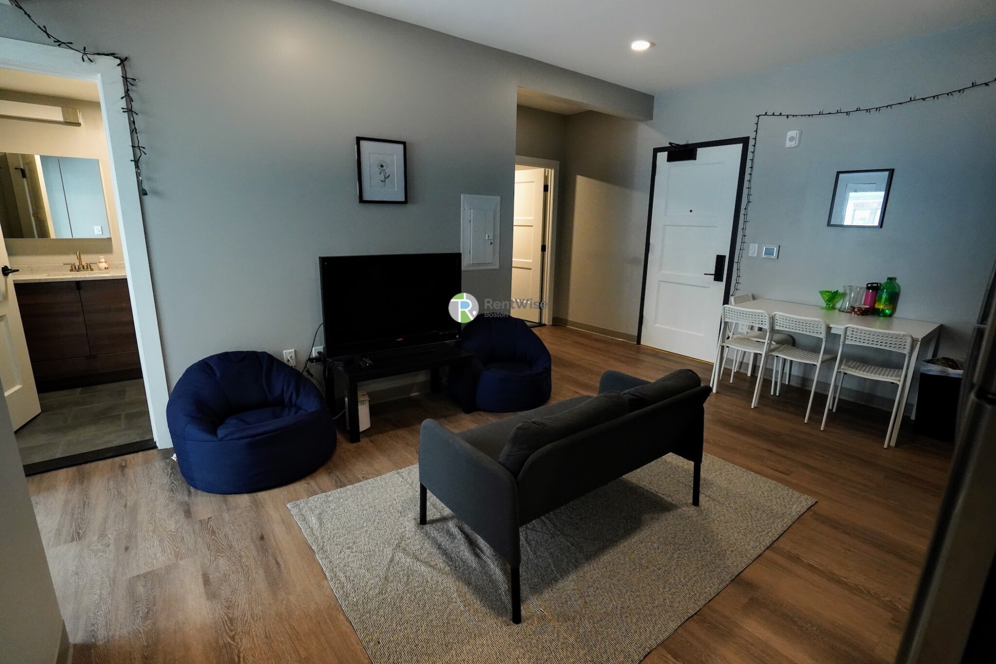 100 Hemenway St, Fenway