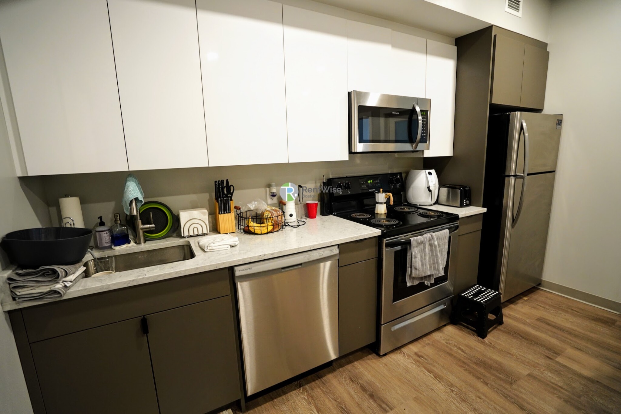 100 Hemenway St, Fenway