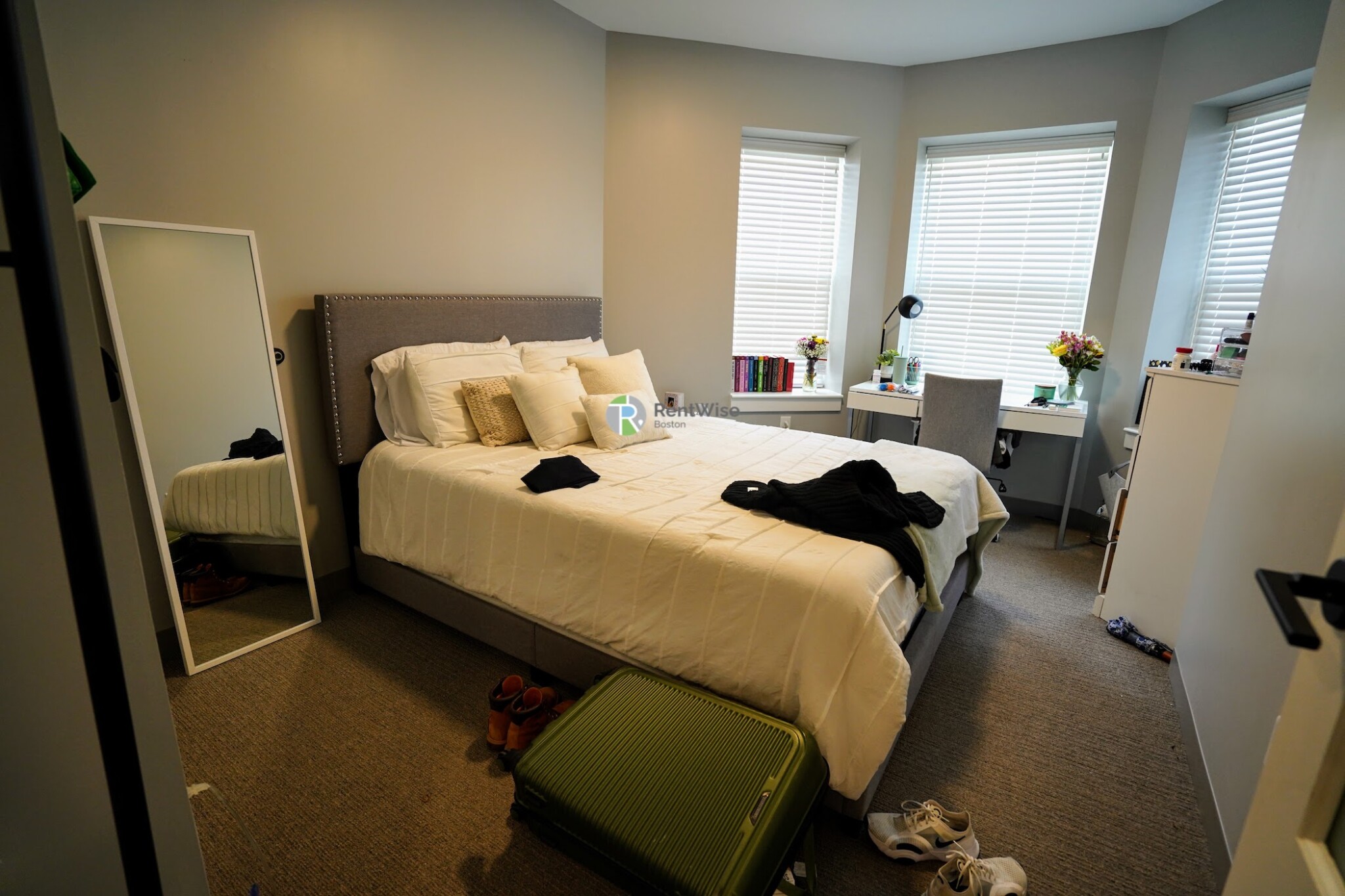 100 Hemenway St, Fenway