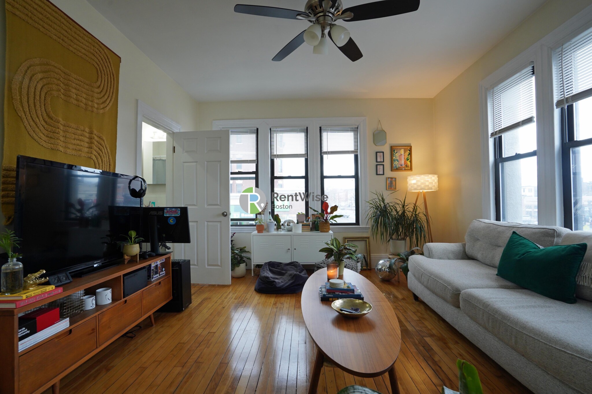 1218 Commonwealth Ave, Allston