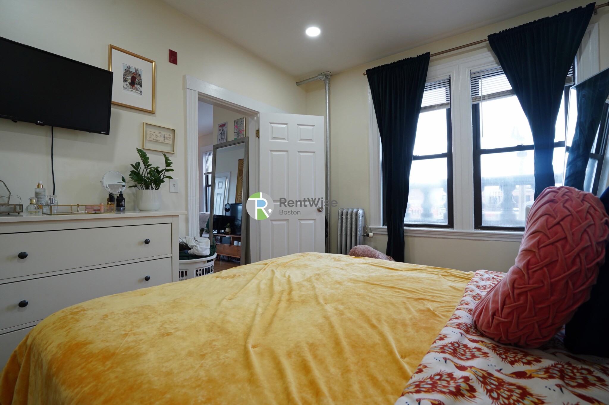 1218 Commonwealth Ave, Allston