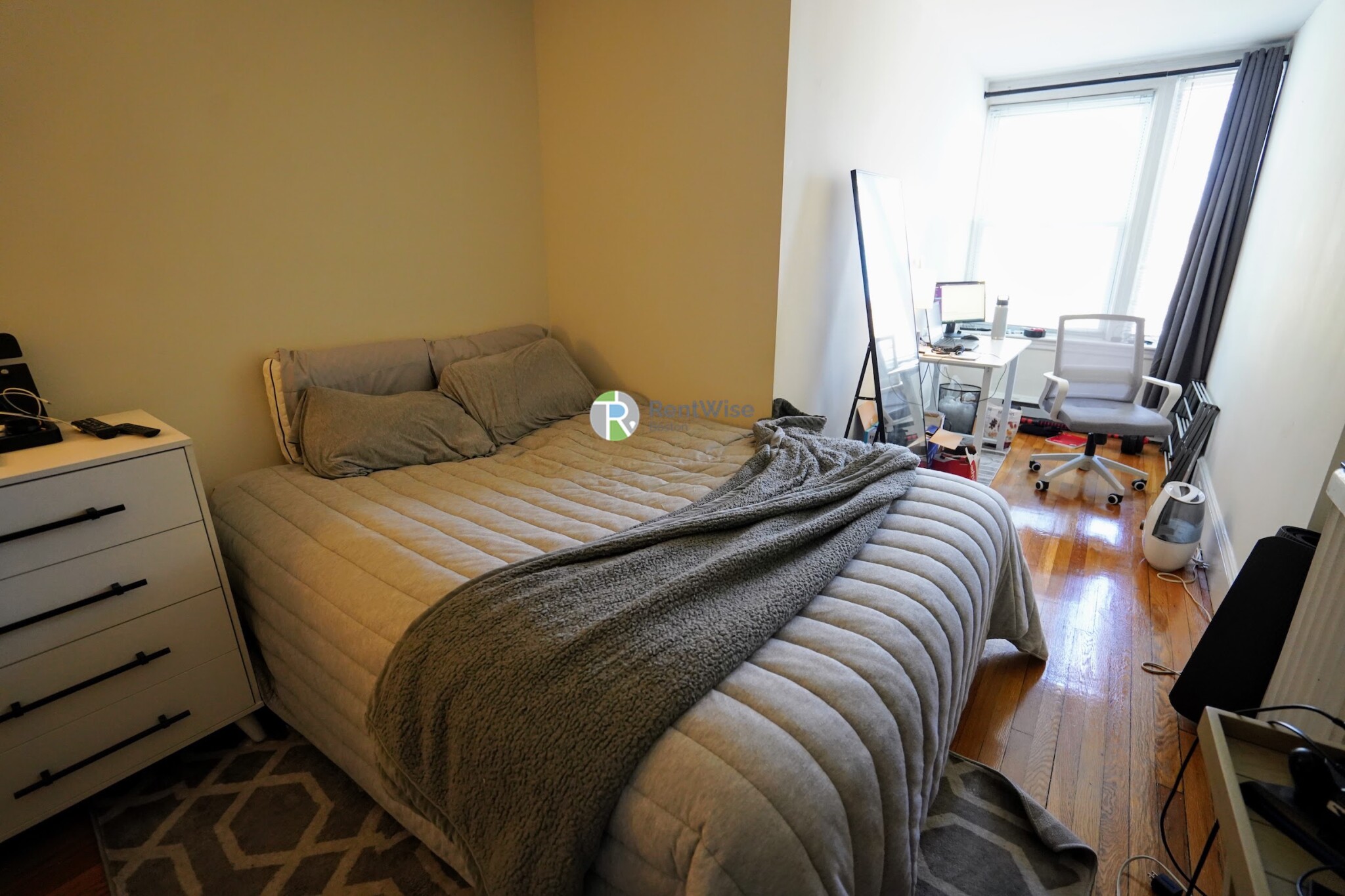 489 East Broadway, South Boston