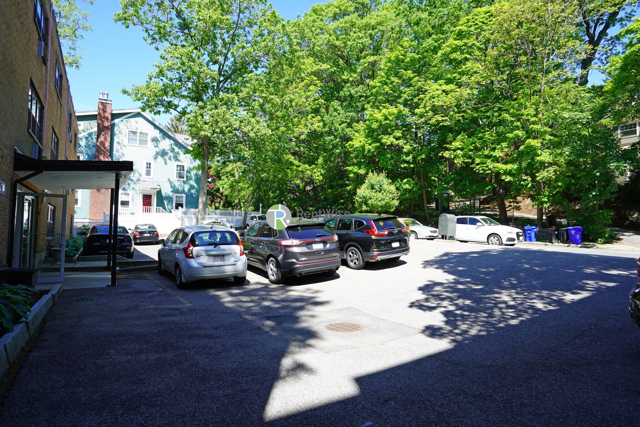 77 Mason Ter, Coolidge Corner